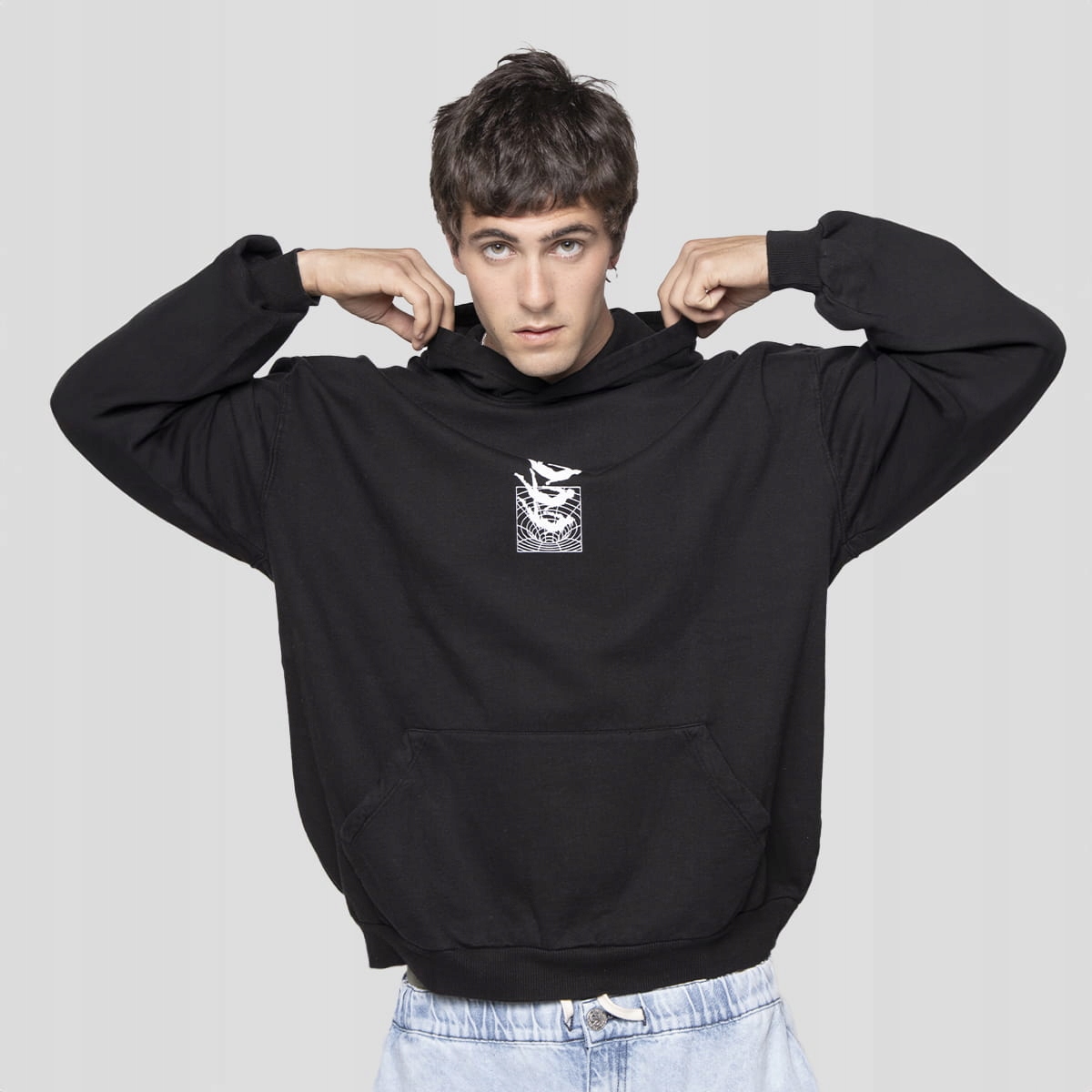 Mikina s kapucí Kaotiko Washed Cosmic Order S, černá, Městská