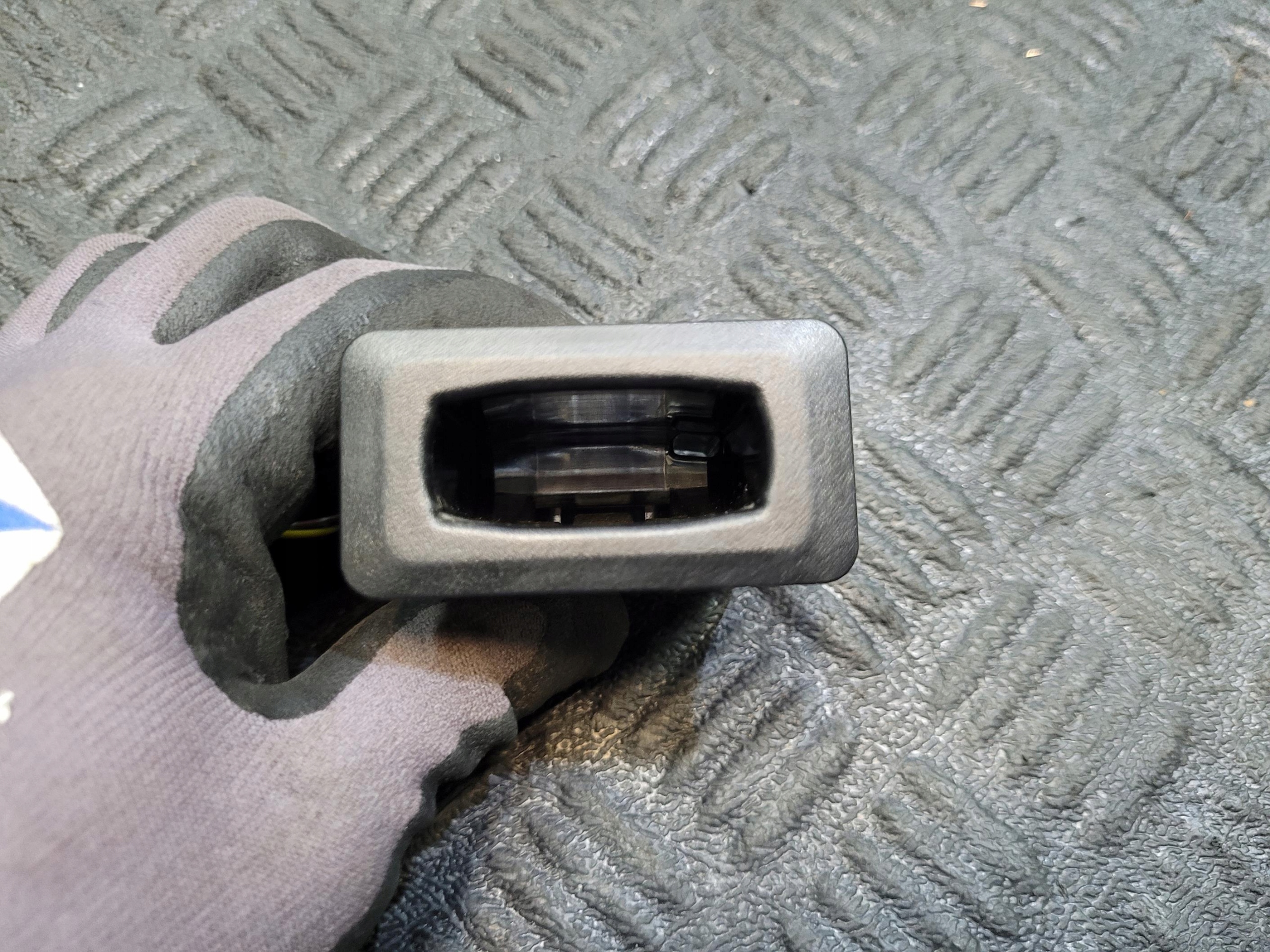 ignition 8637B421 MITSUBISHI OUTLANDER 3 III PHEV