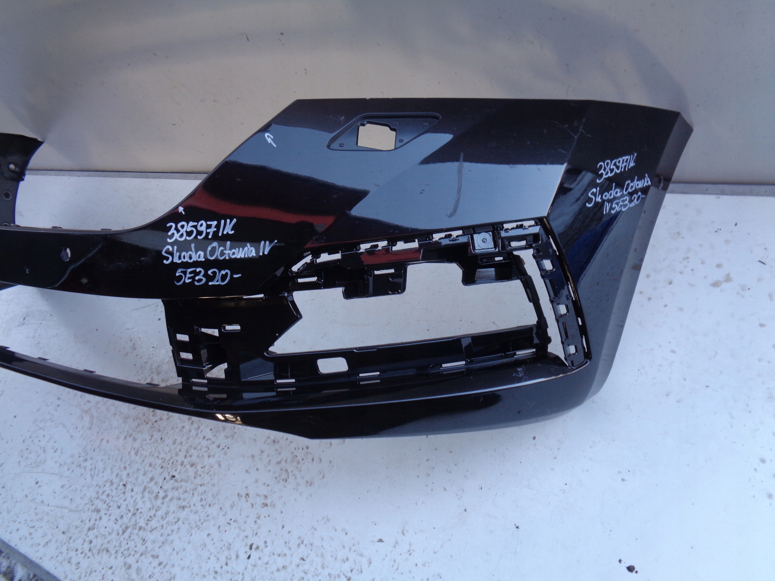 FRONTSTOSSSTANGE SKODA OCTAVIA IV 4 5E3 20- NR 38597