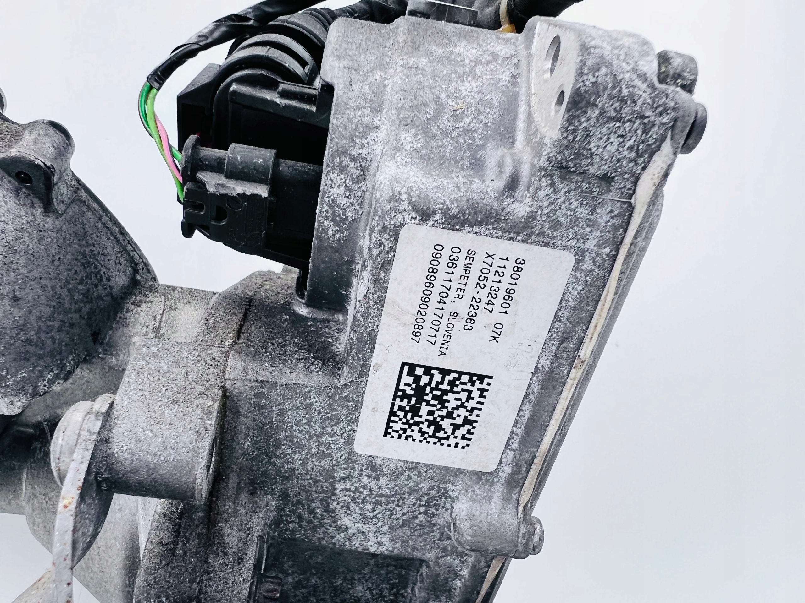 servo control BMW X2 F39 6884122 UF