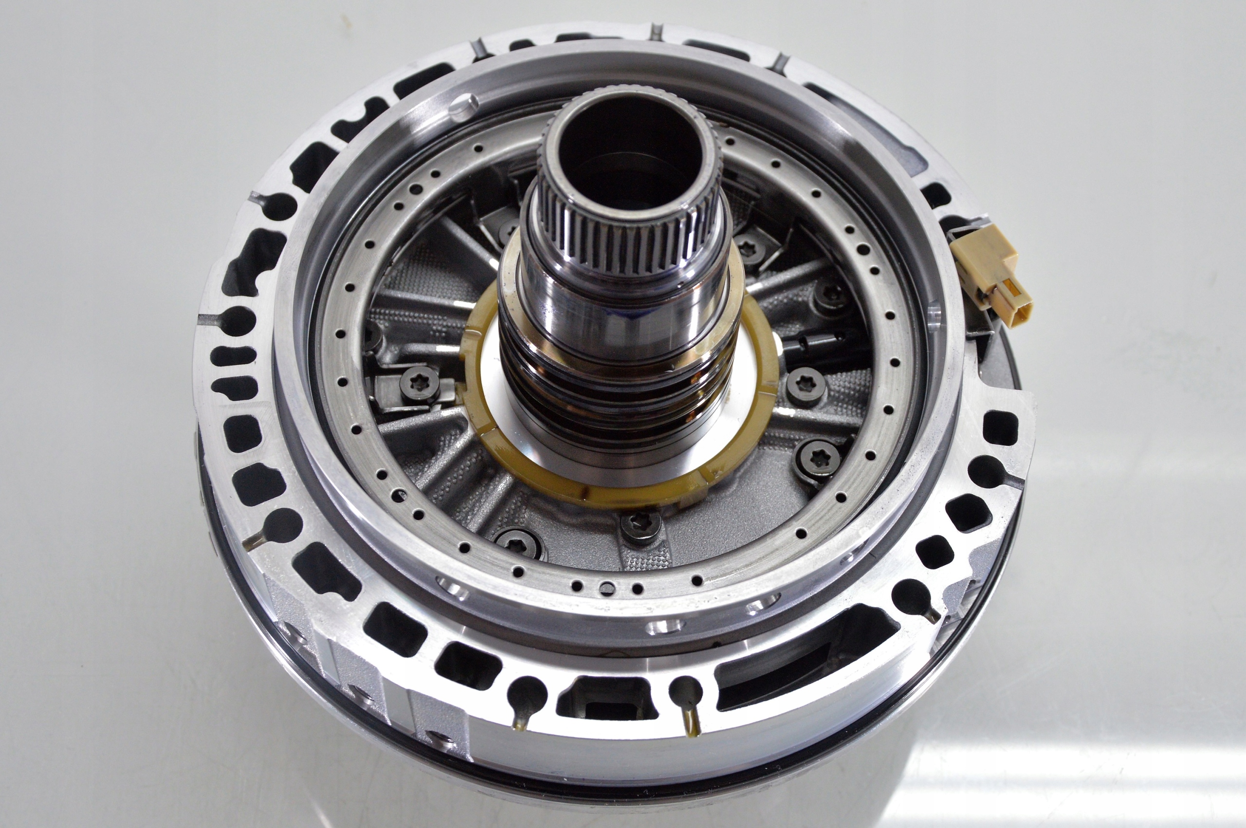 Масляний насос зі статором 142 130 164 0C8 TR-82SD VW