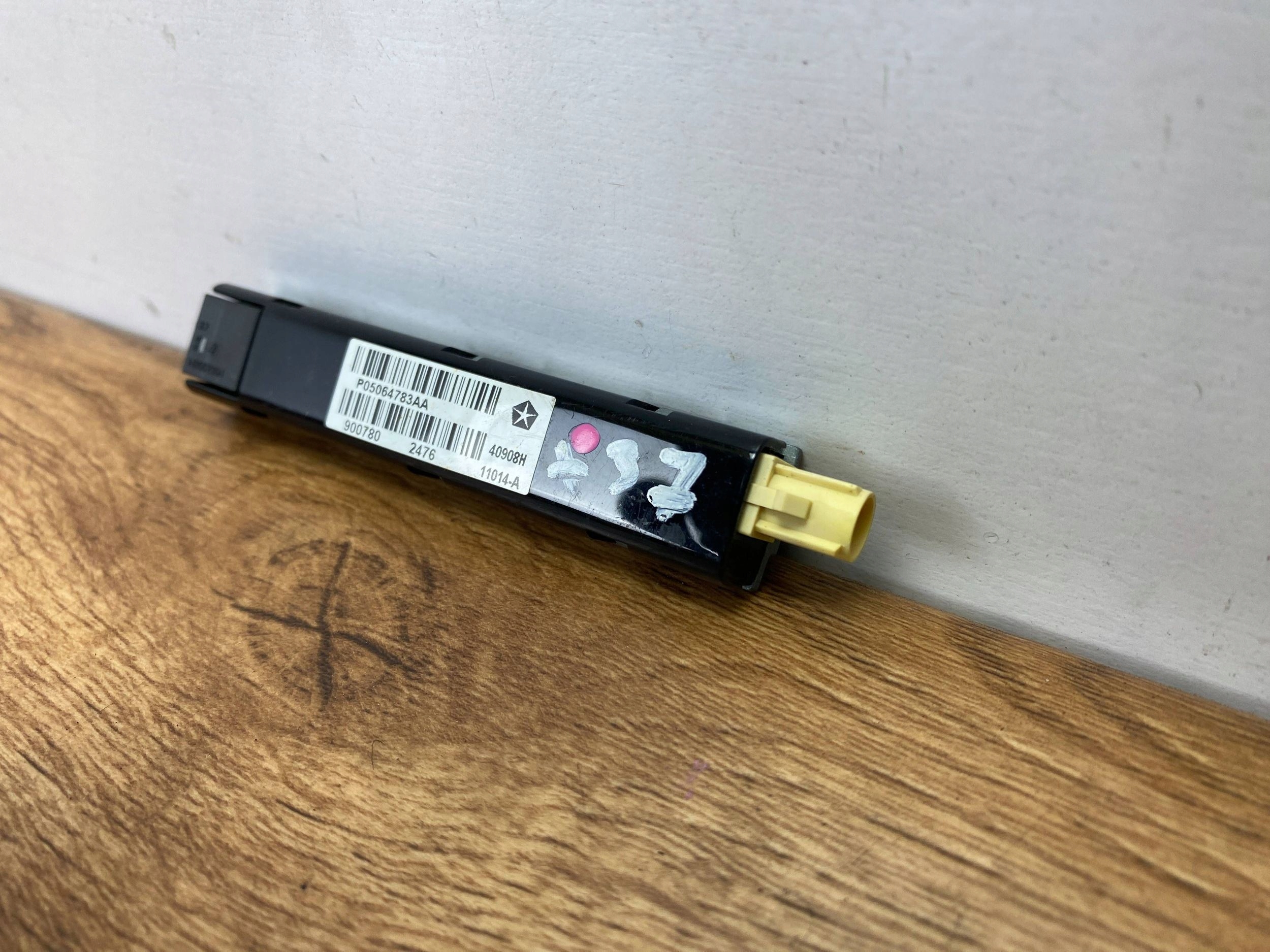 verstärker antenne Dodge Charger 2015+