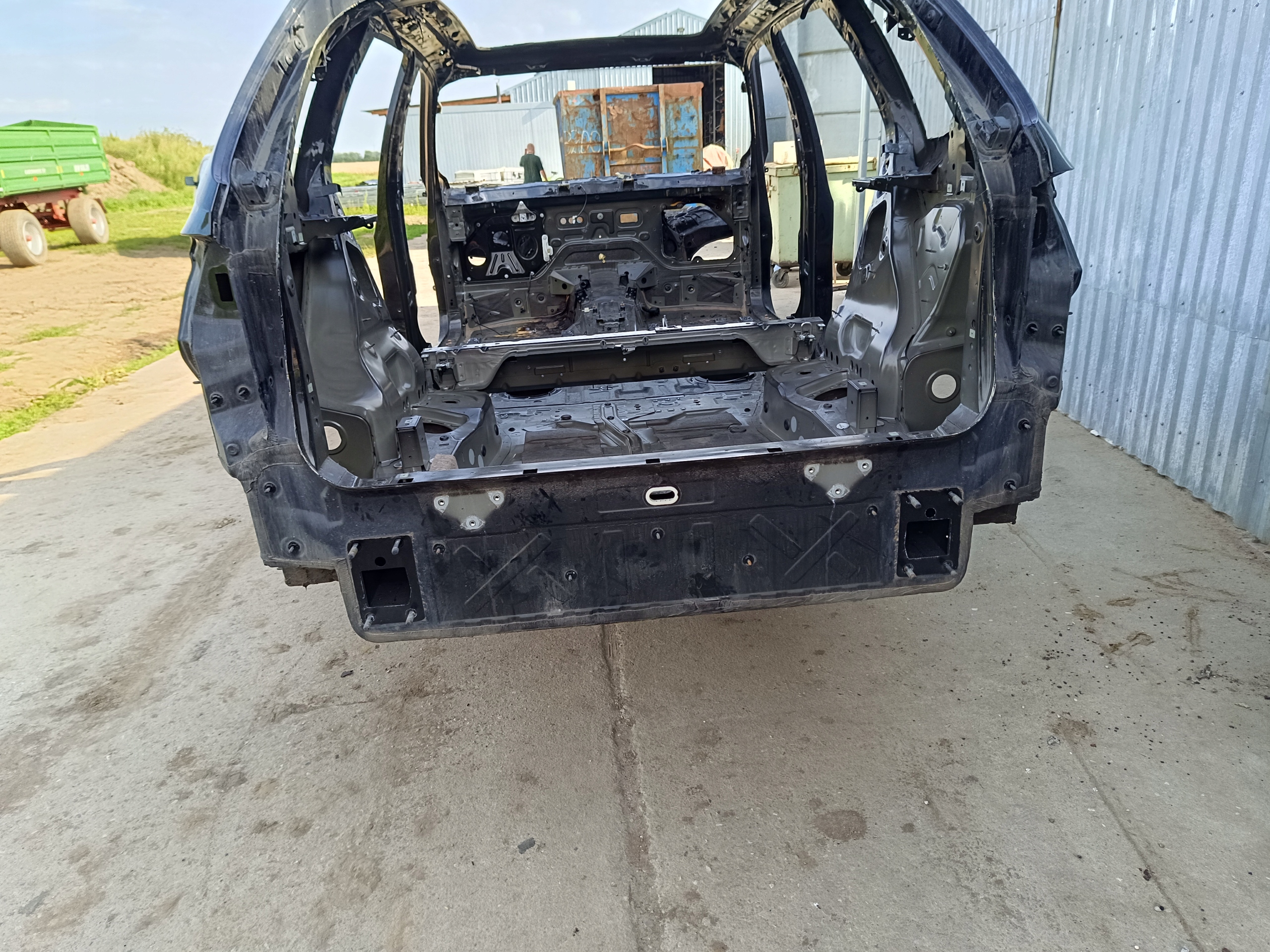 BMW X5 F15 2014 R ĆWIARTKA BŁOTNIK PAS WANNA DUPA TYŁ KOLOR 475