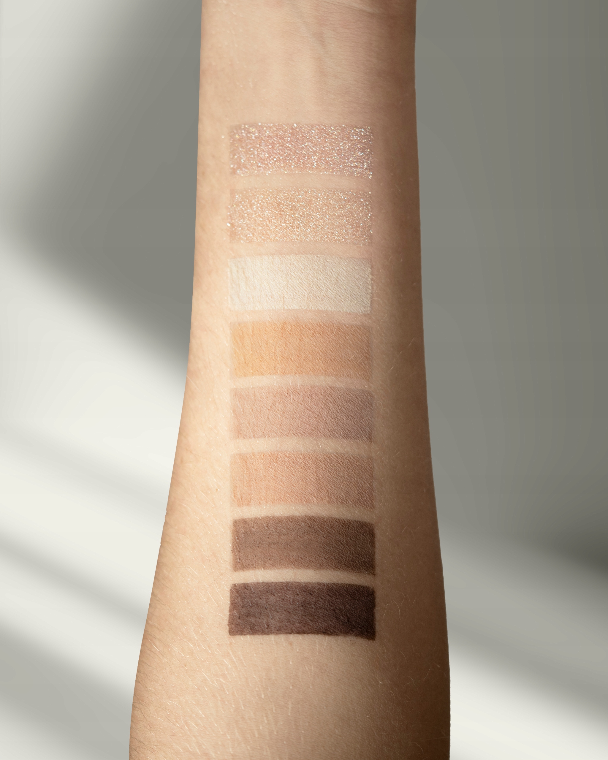 AFFECT Day To Night PALETA CIENI DO POWIEK Marka AFFECT