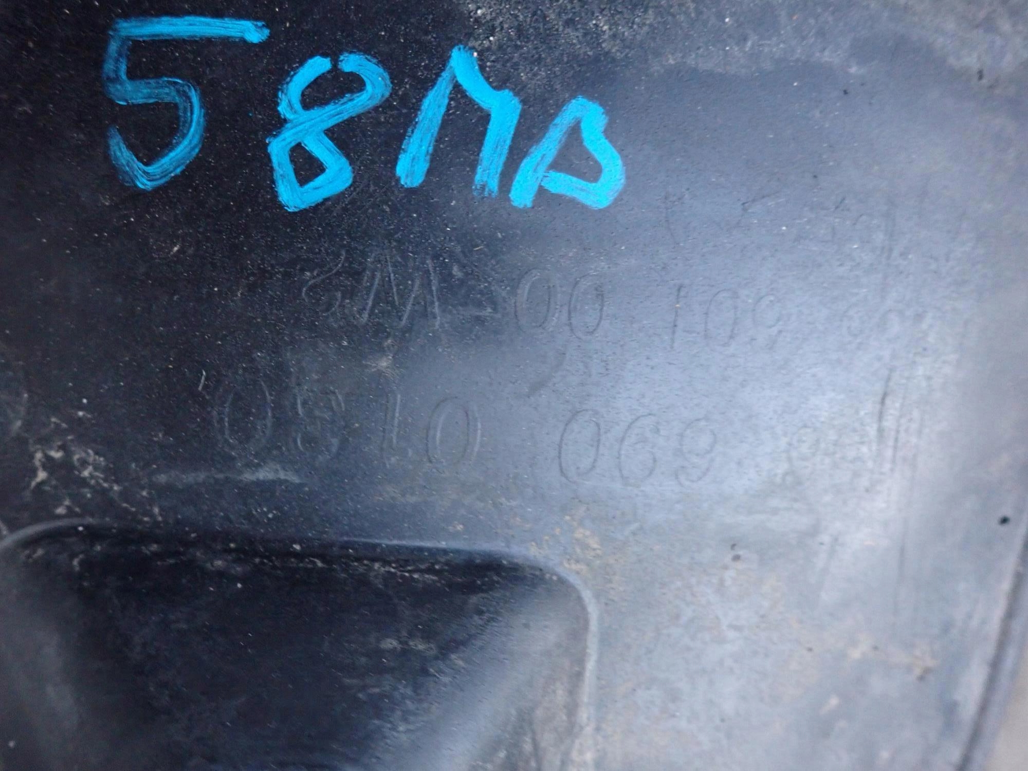 MERCEDES GLA and 1 X156 13-19 mudguard front front left