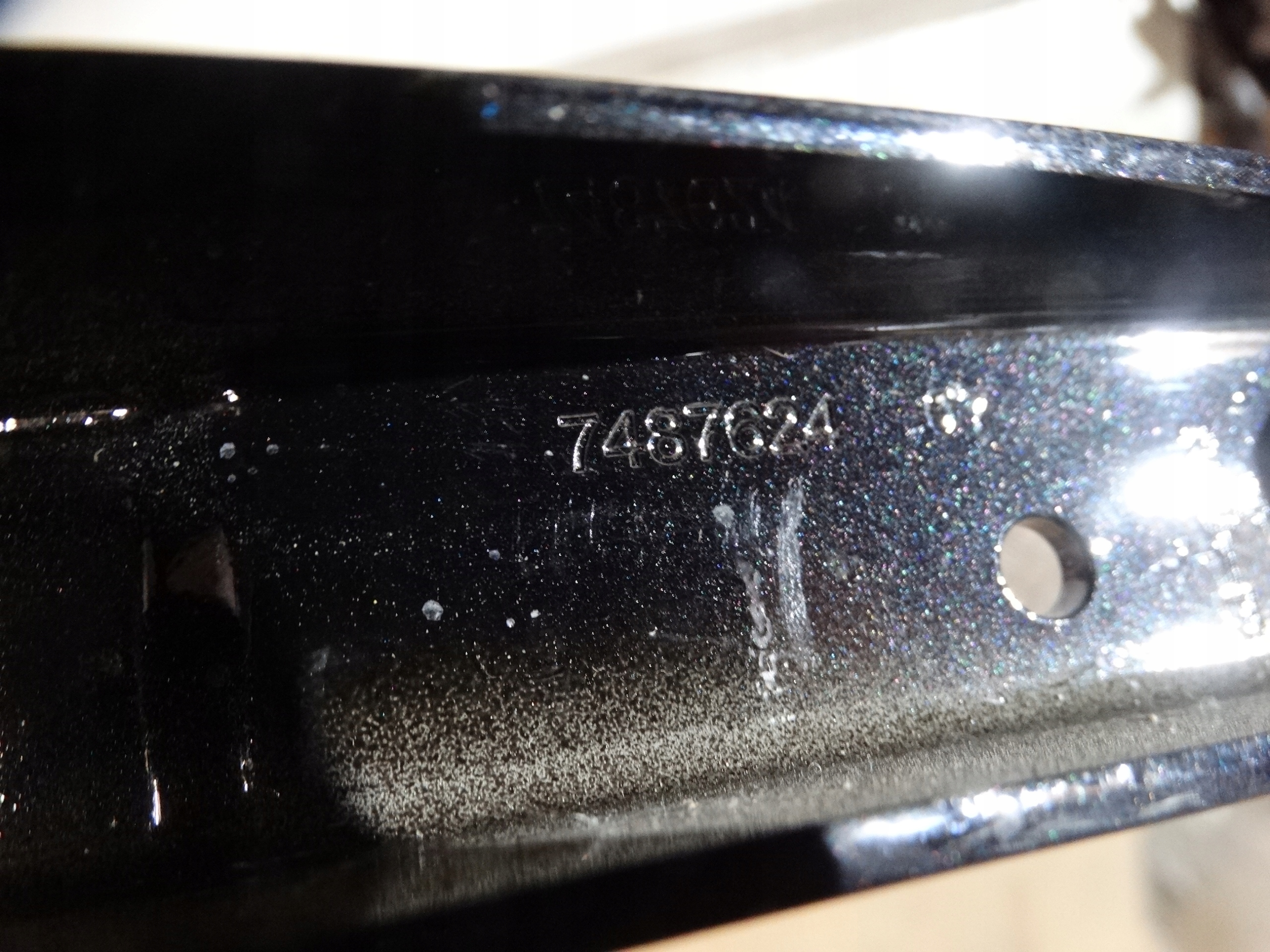 hinge bonnet right rear holder BMW 1