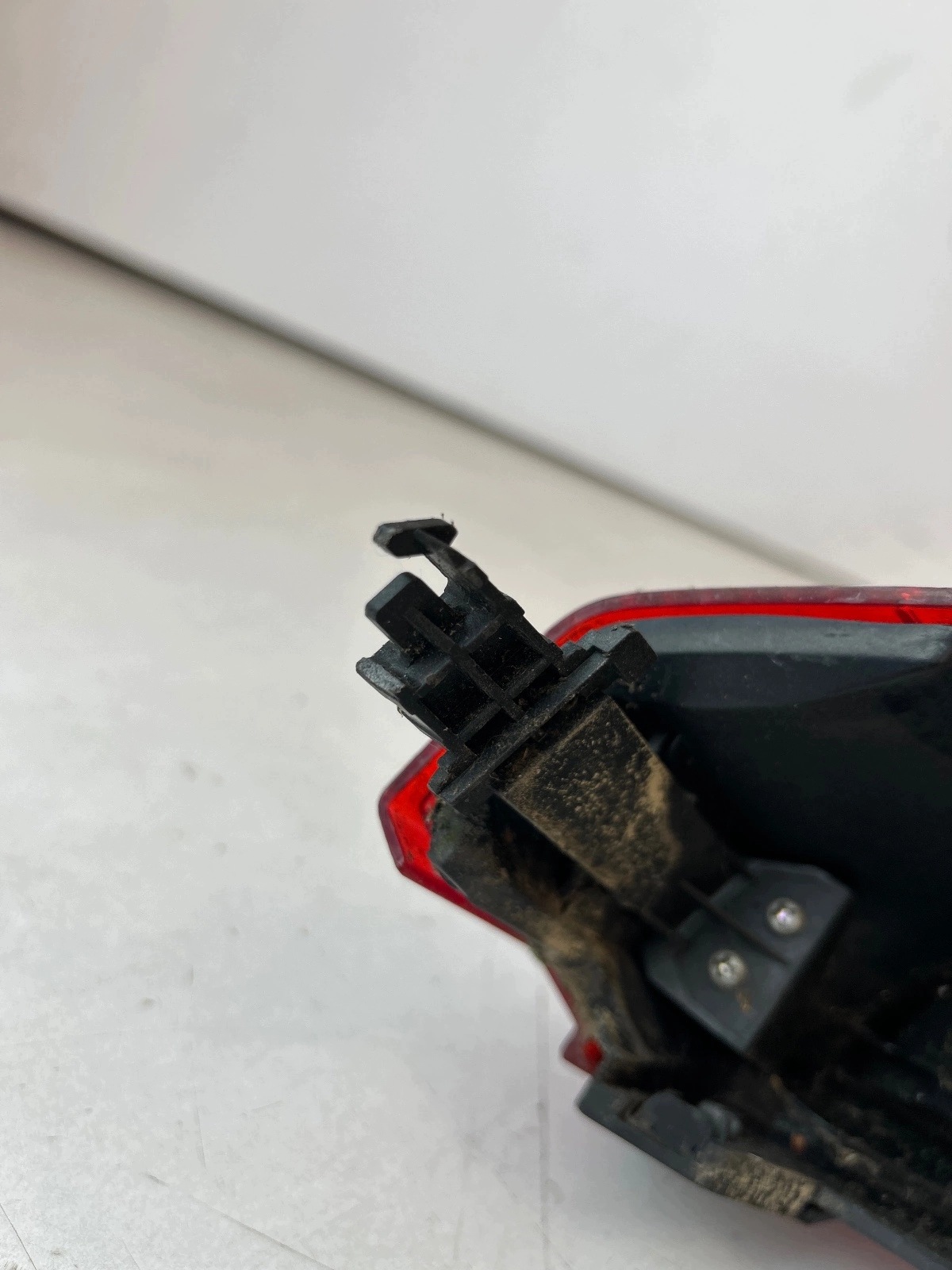 light rear part rear right Nissan Note E11 ciemna