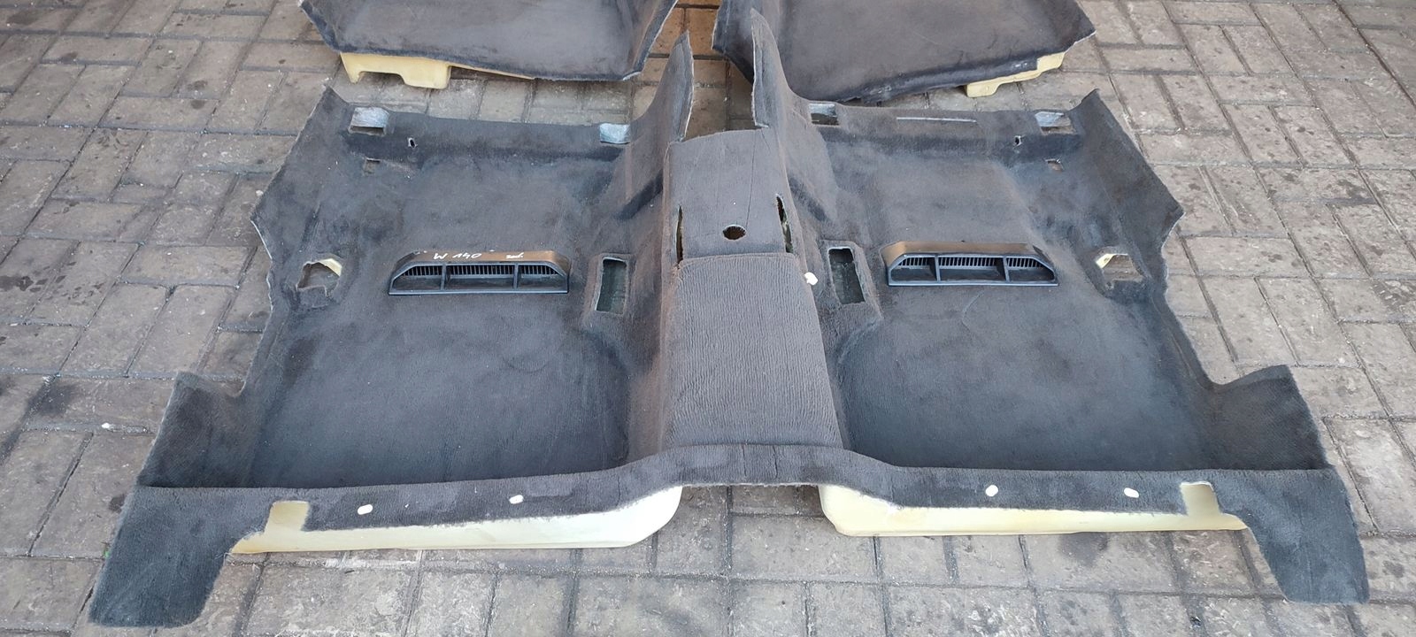 mats floor Mercedes W140