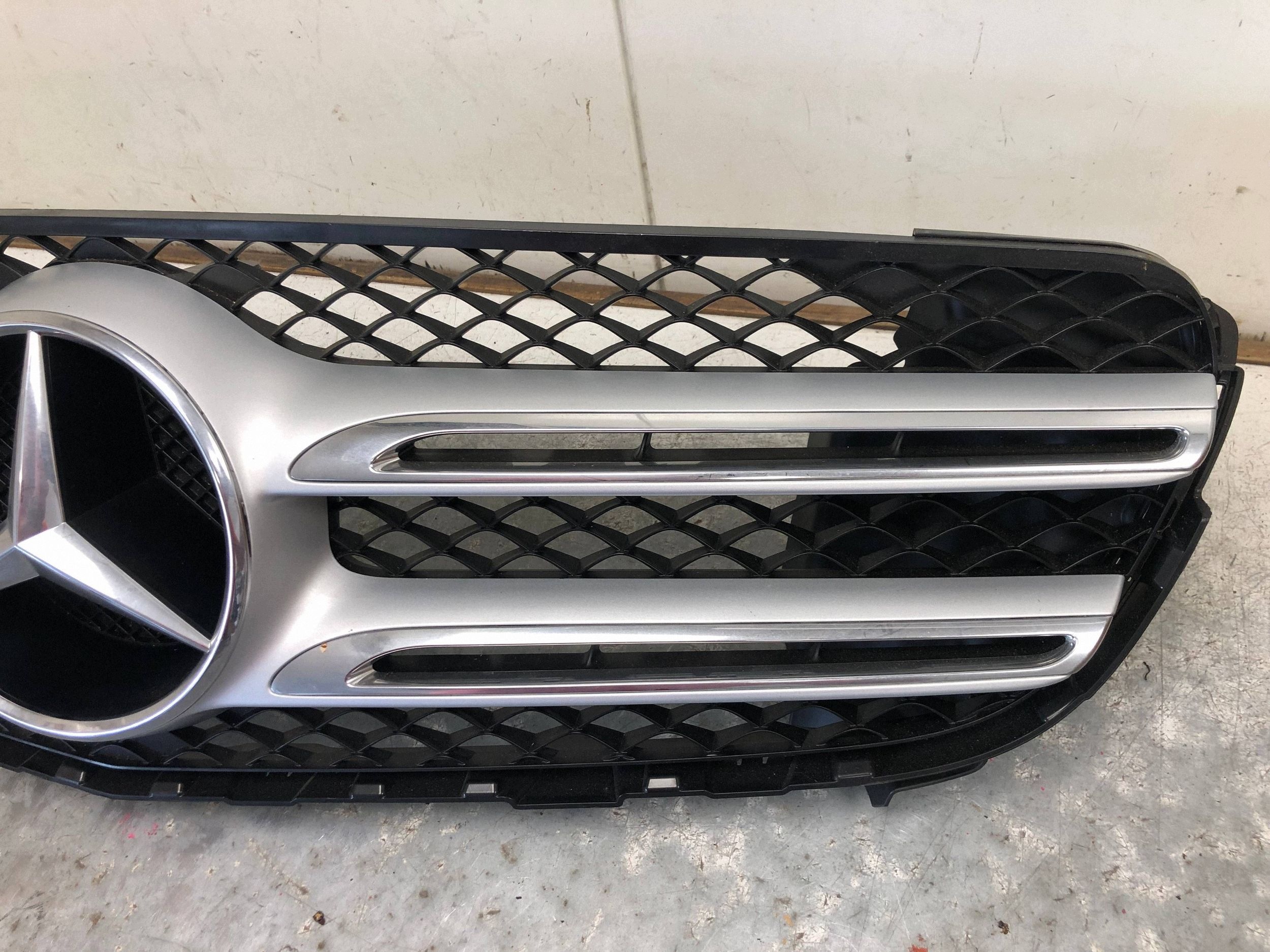 Grill Grill MERCEDES GLC W253 C253 A2538806700