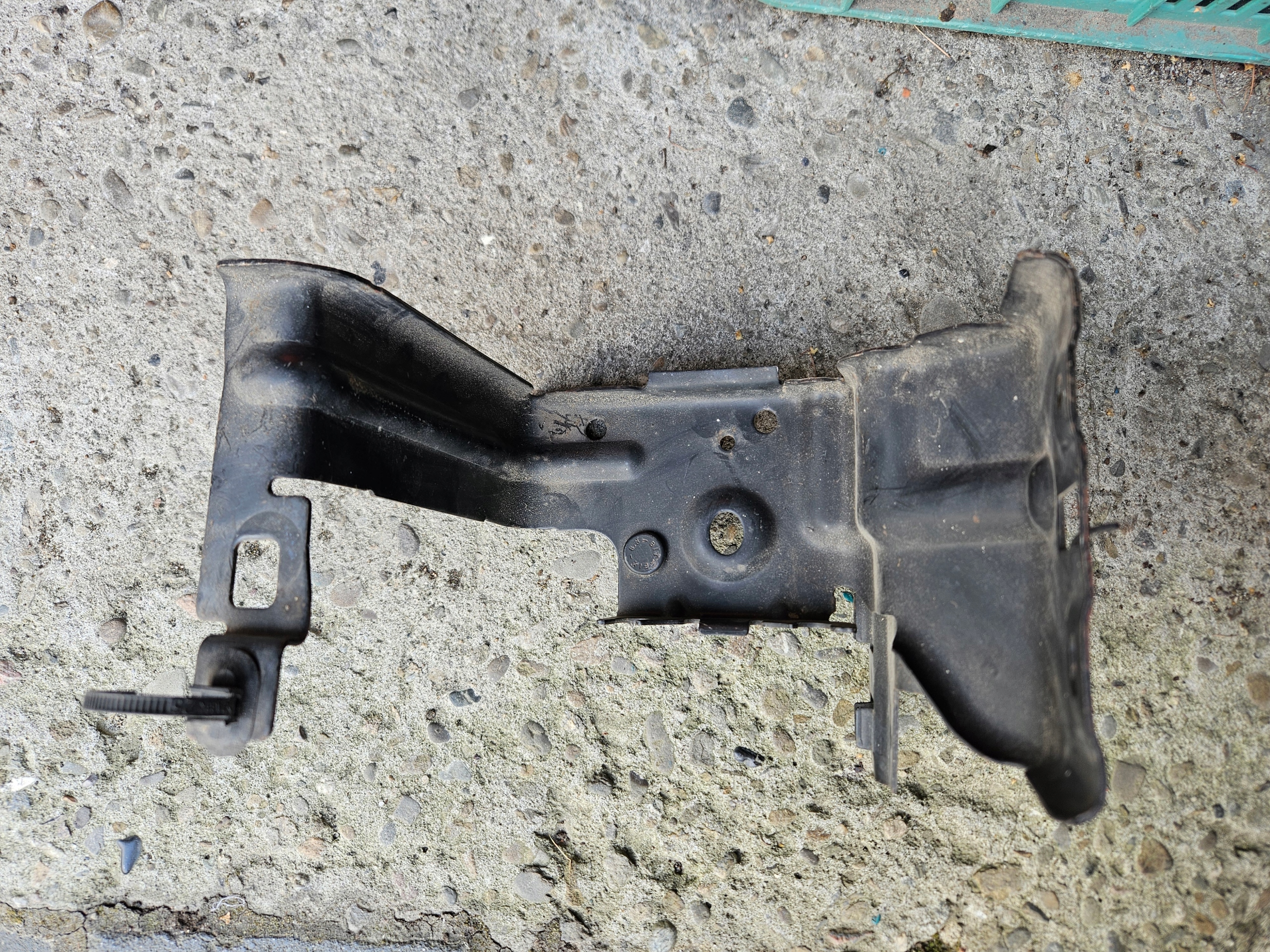 holder POMPY bracket ABS CITROEN C4 B7 II 2010- 9657424980