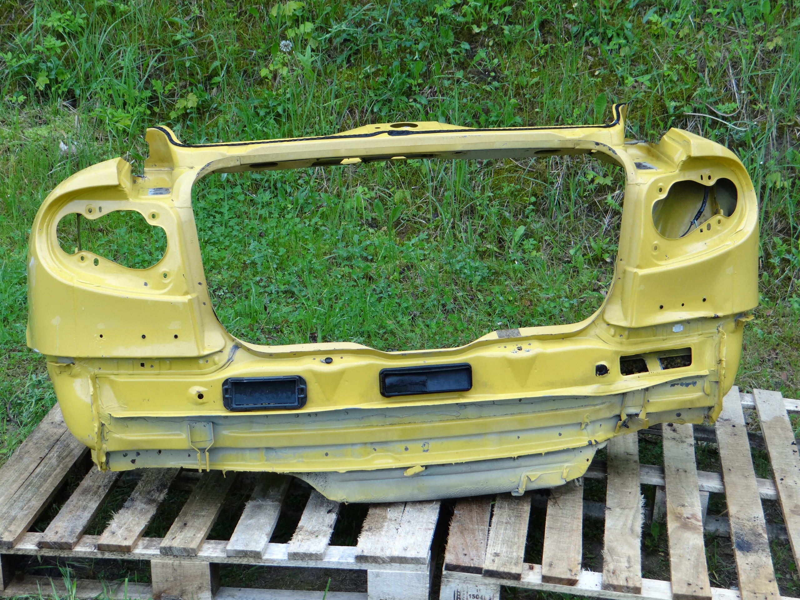 PAS TYLNY RENAULT MEGANE I COUPE