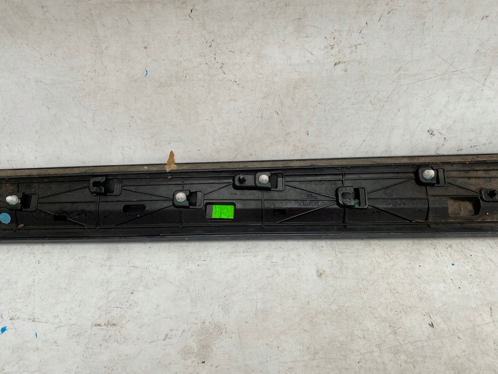 SKODA SUPERB 3 15- moulding door right front 3V0853294