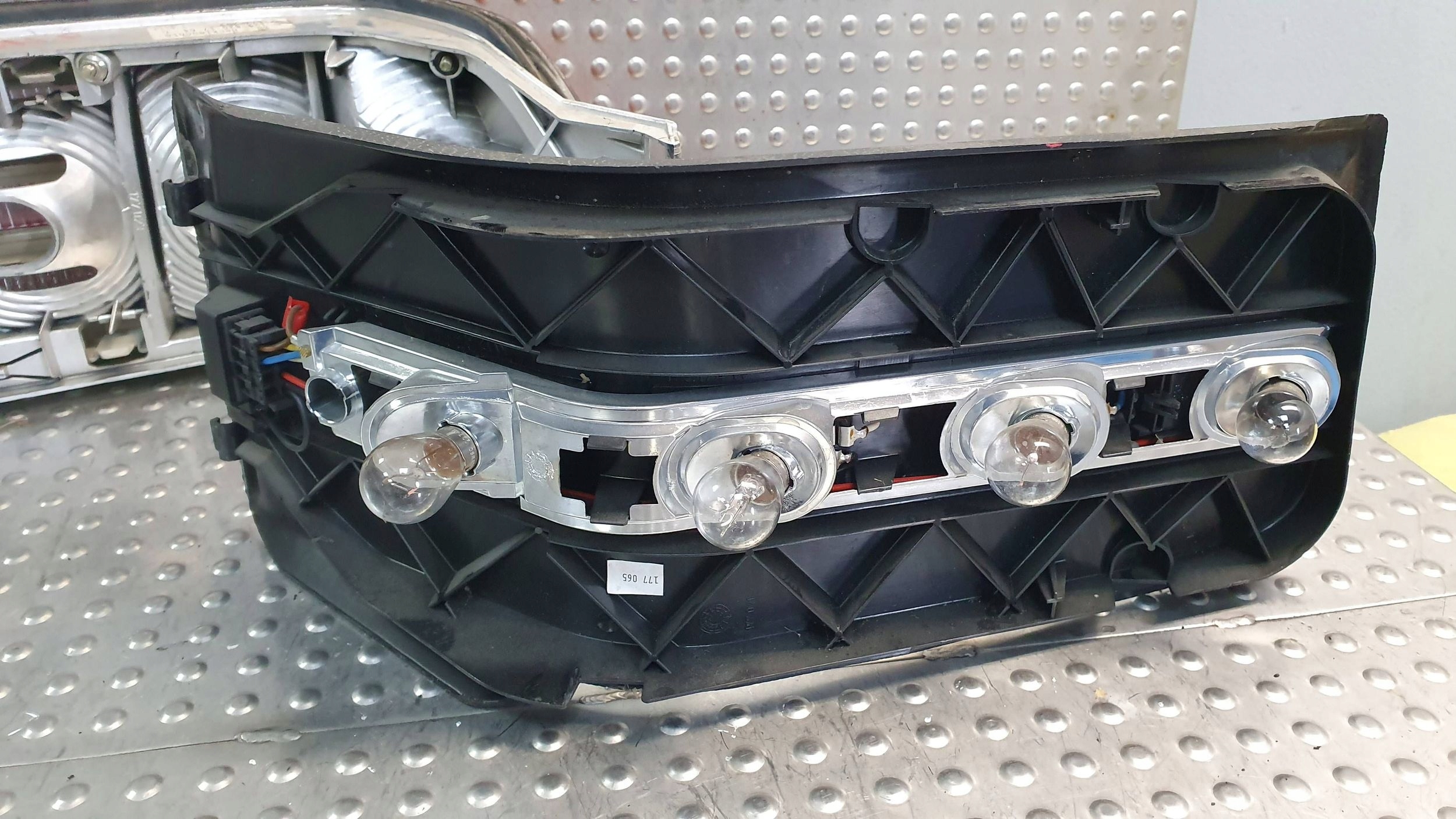 light rear part left MERCEDES SL R129 W129 89- 1298201764
