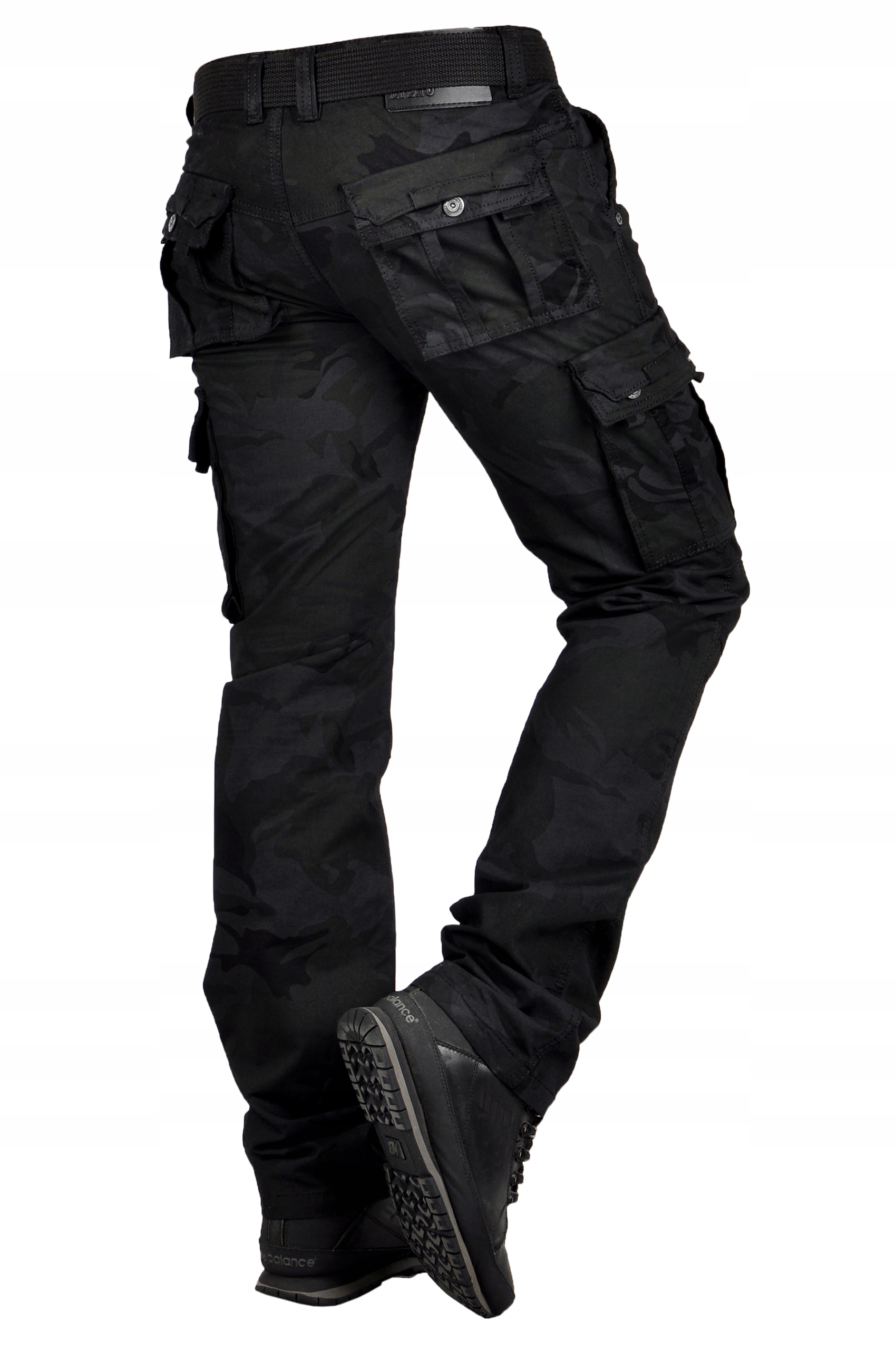 it096-1 r. 38 ROBOCZE BOJÓWKI PASEK GRATIS MORO Cechy dodatkowe brak