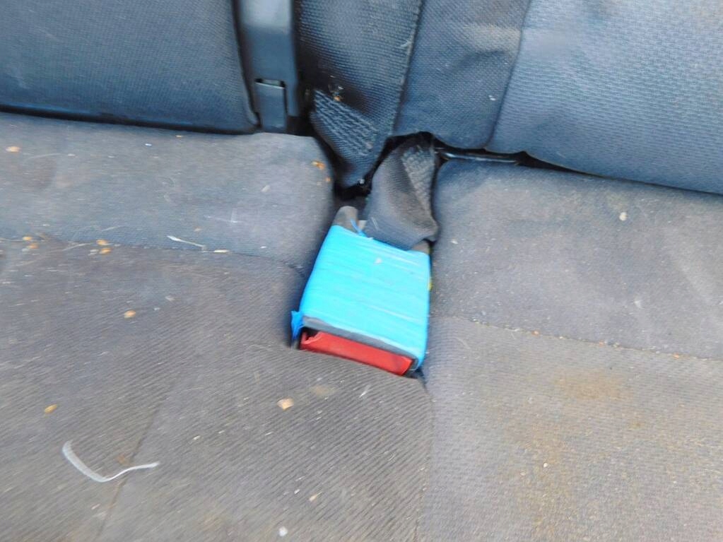 opel ZAFIRA b 1.9 08r диван зад кресла 2