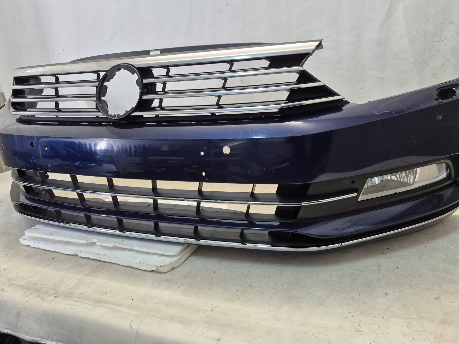 VW PASSAT B8 3G0 HIGHLINE 14- bumper front front SPR 4XPDC 3G0807221A
