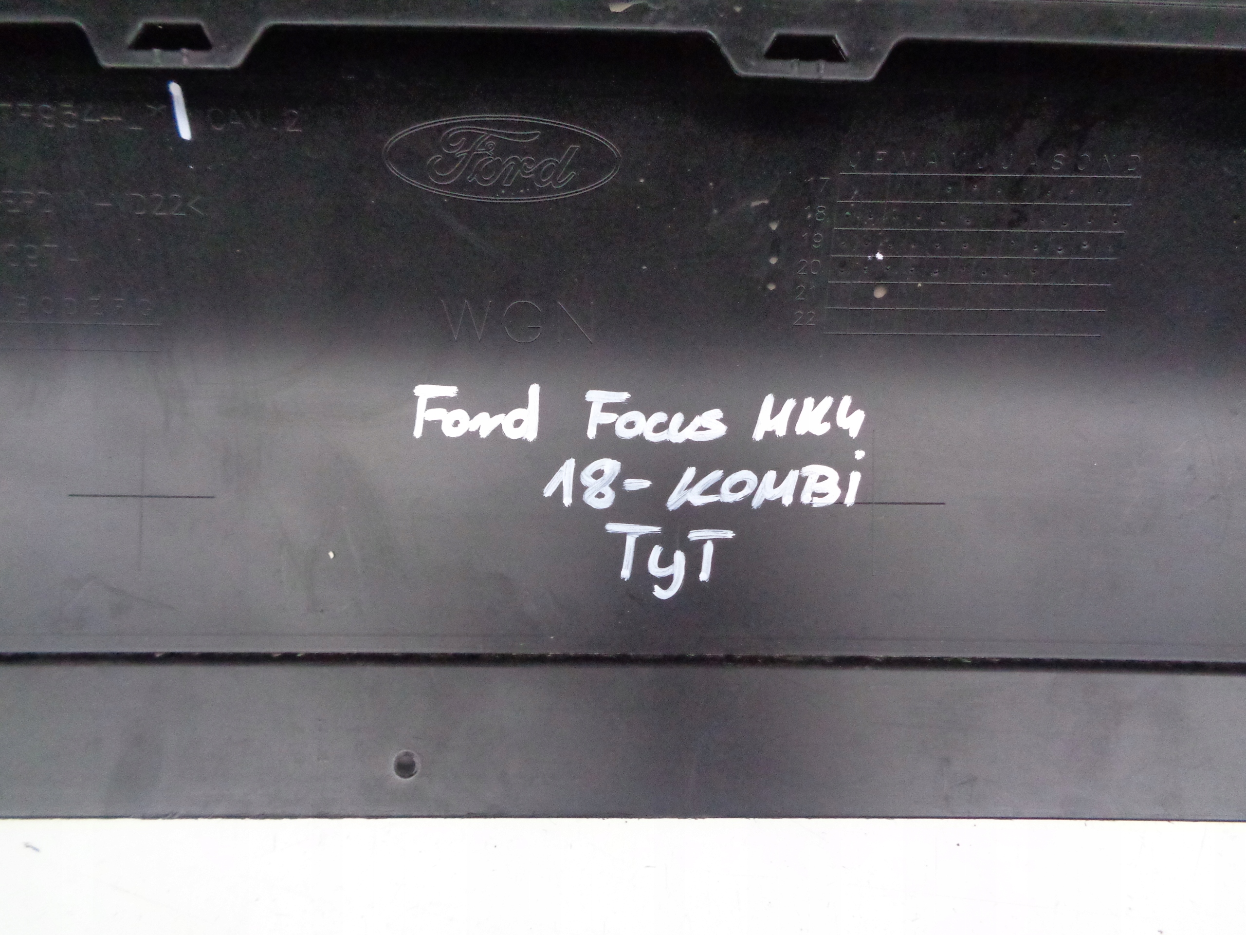 accessori Paraurti posteriore FORD FOCUS MK4 18- KOMBI