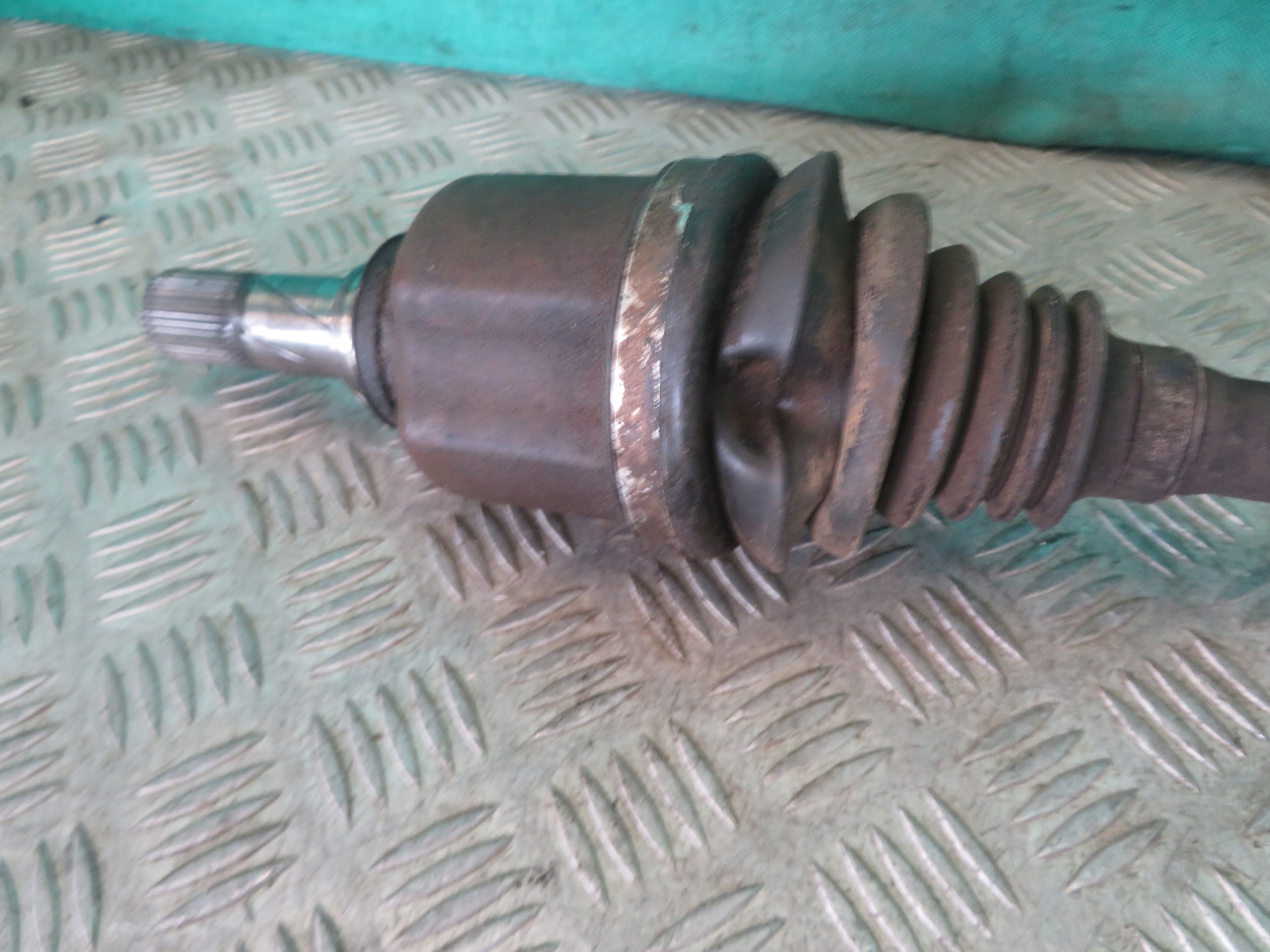 left semi-axis OPEL VIVARO RENAULT TRAFIC 17R 93453896