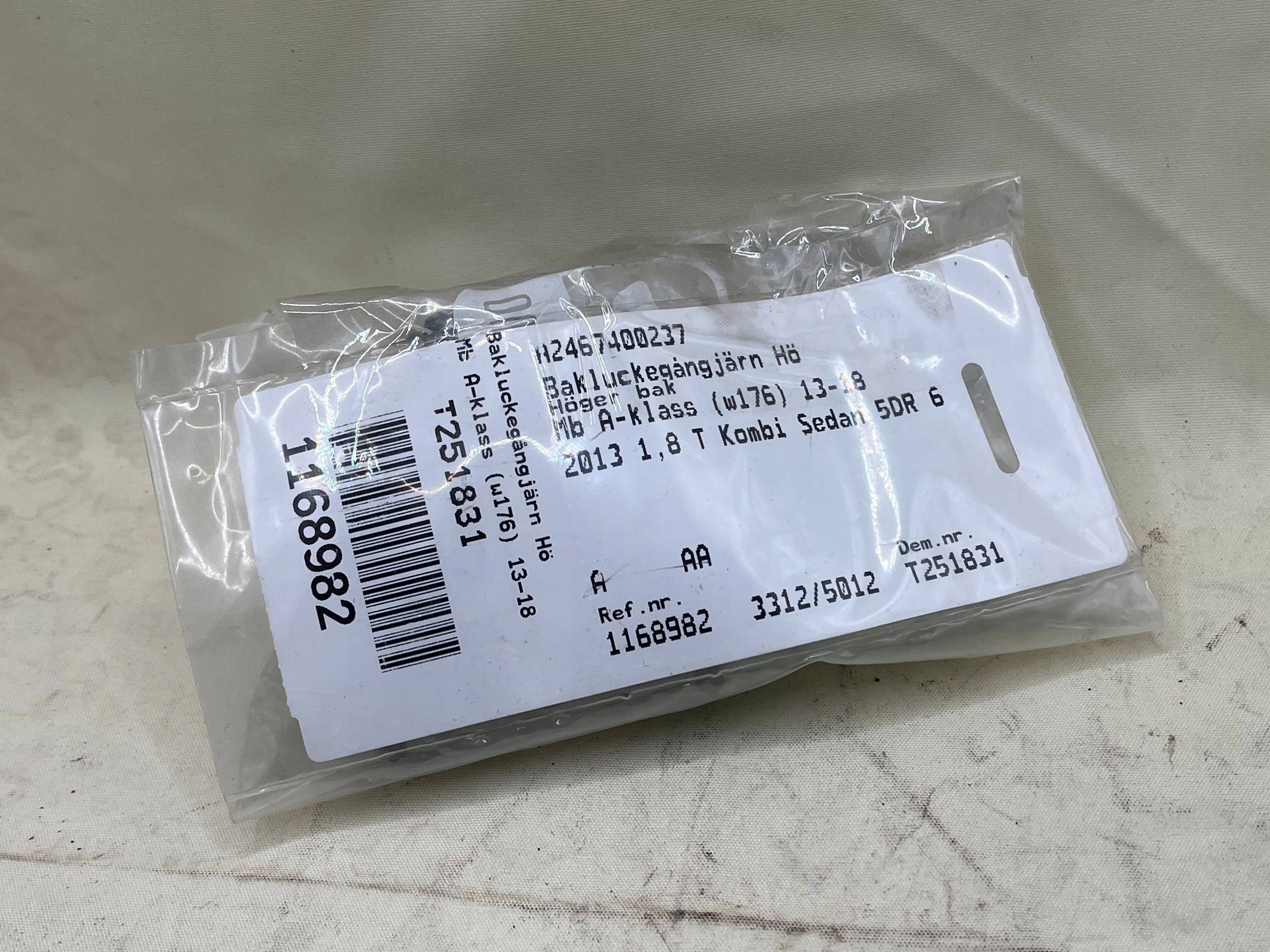 hinge bonnet right A-KLASA W176 A2467400237 !J