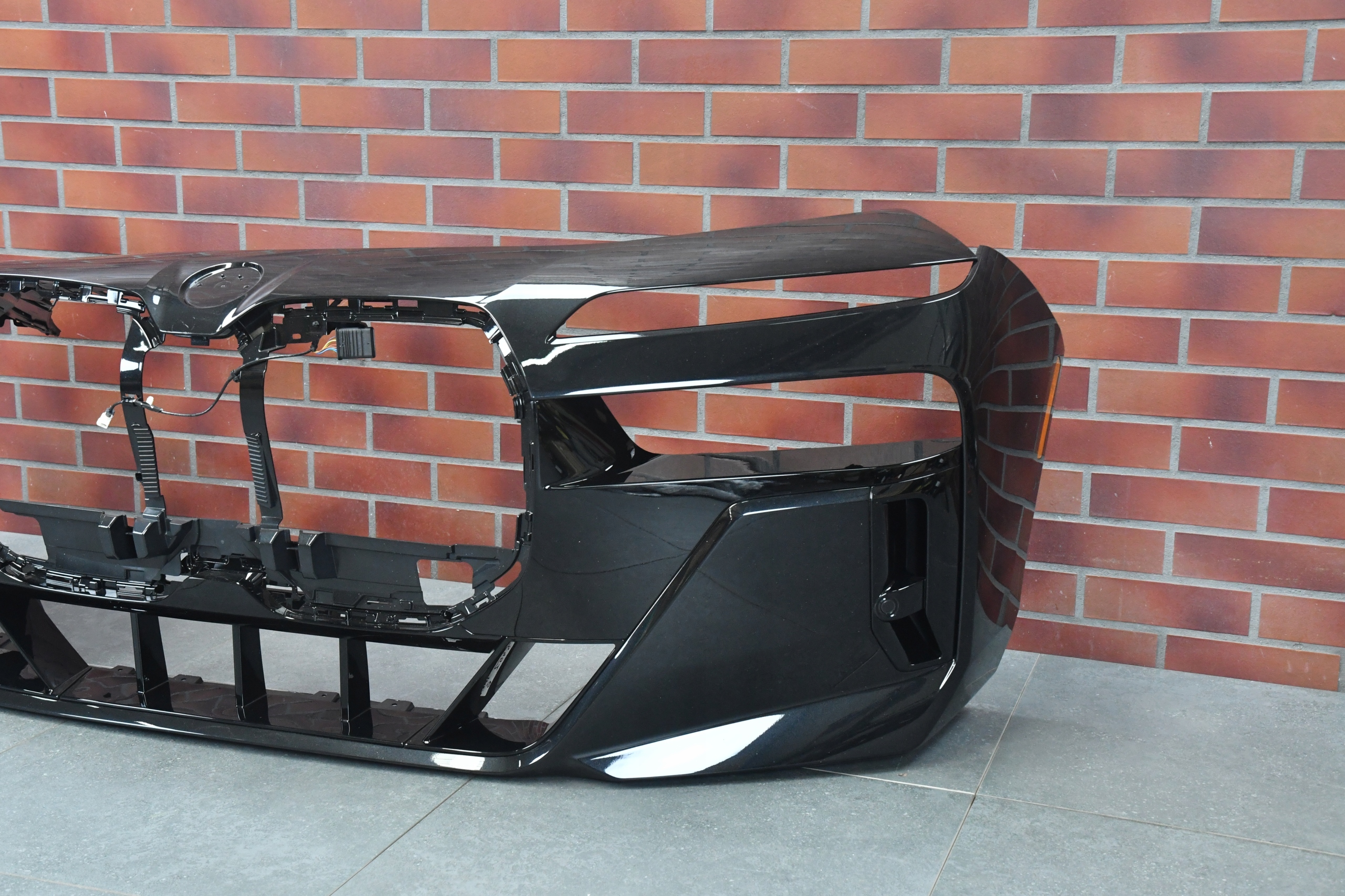 bumper front front BMW 7 G70 m-packet USA dismantling 475