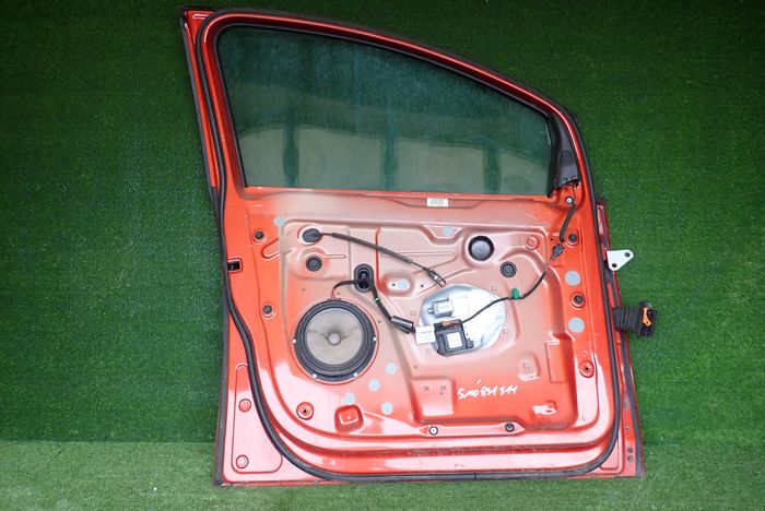 VW GOLF V VI plus dveře levé přední předek