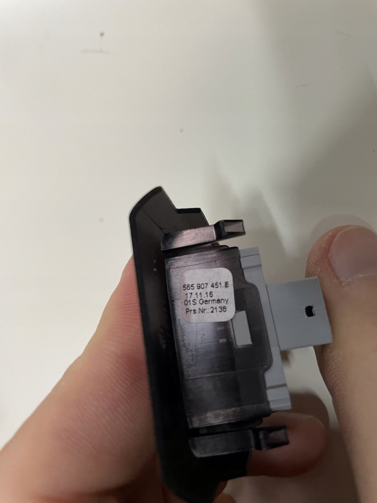 VW PASSAT USA CZUJNIK NASŁONECZNIENIA 565907451E Typ samochodu Samochody osobowe