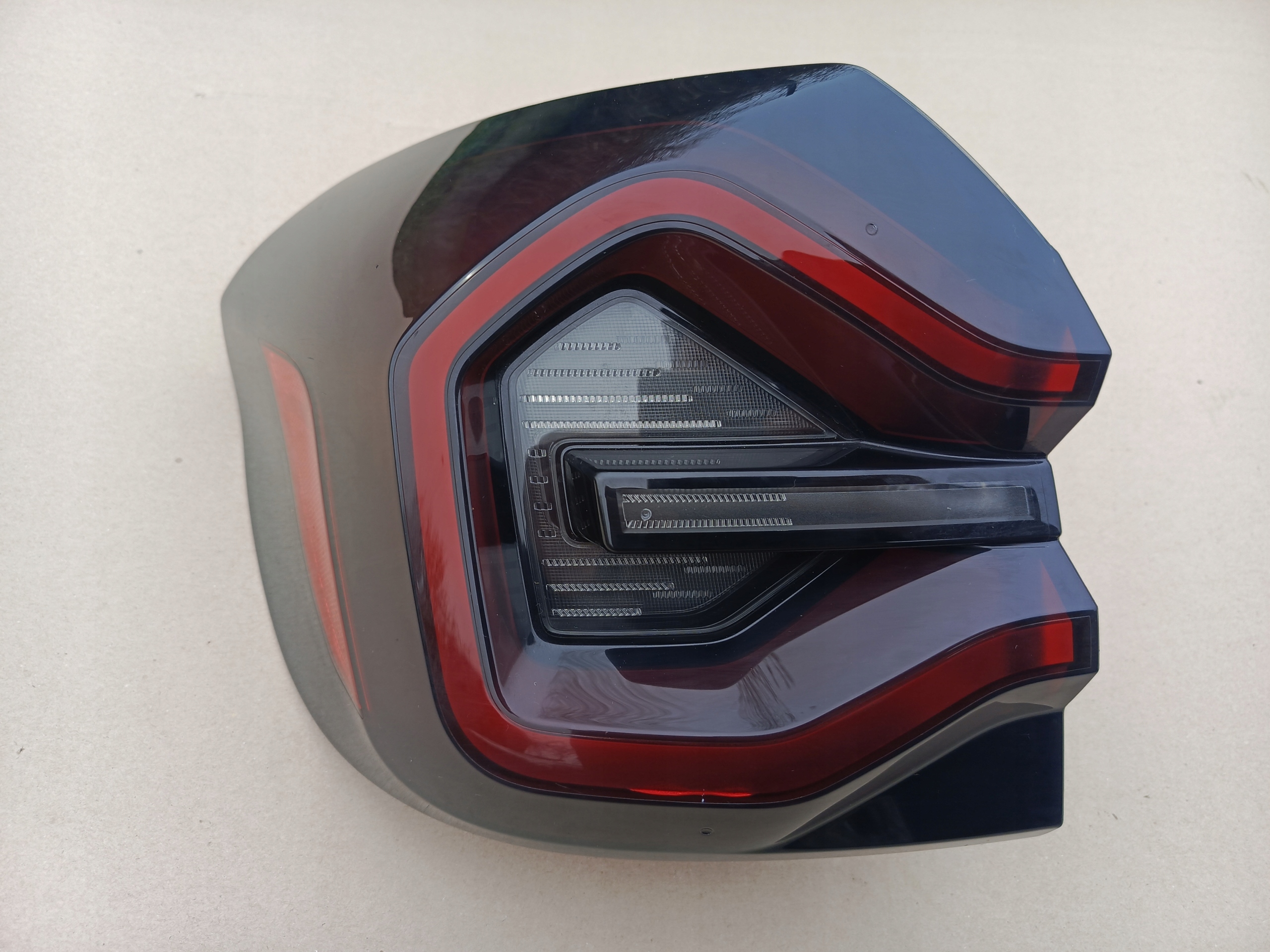 BMW X3 G01 LCI G08 LIFTING LIFT LAMPA TYLNA TYŁ LEWA NAROŻNA W BŁOTNIK