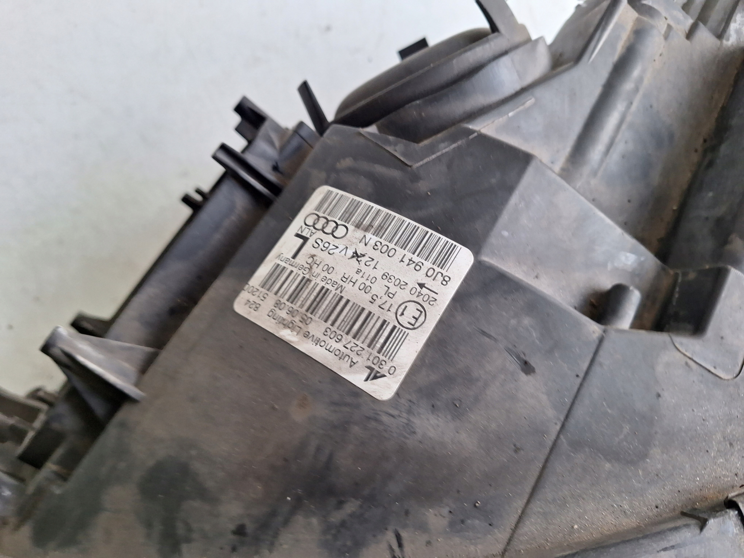 AUDI TT 8J 06-14 light left lens UK