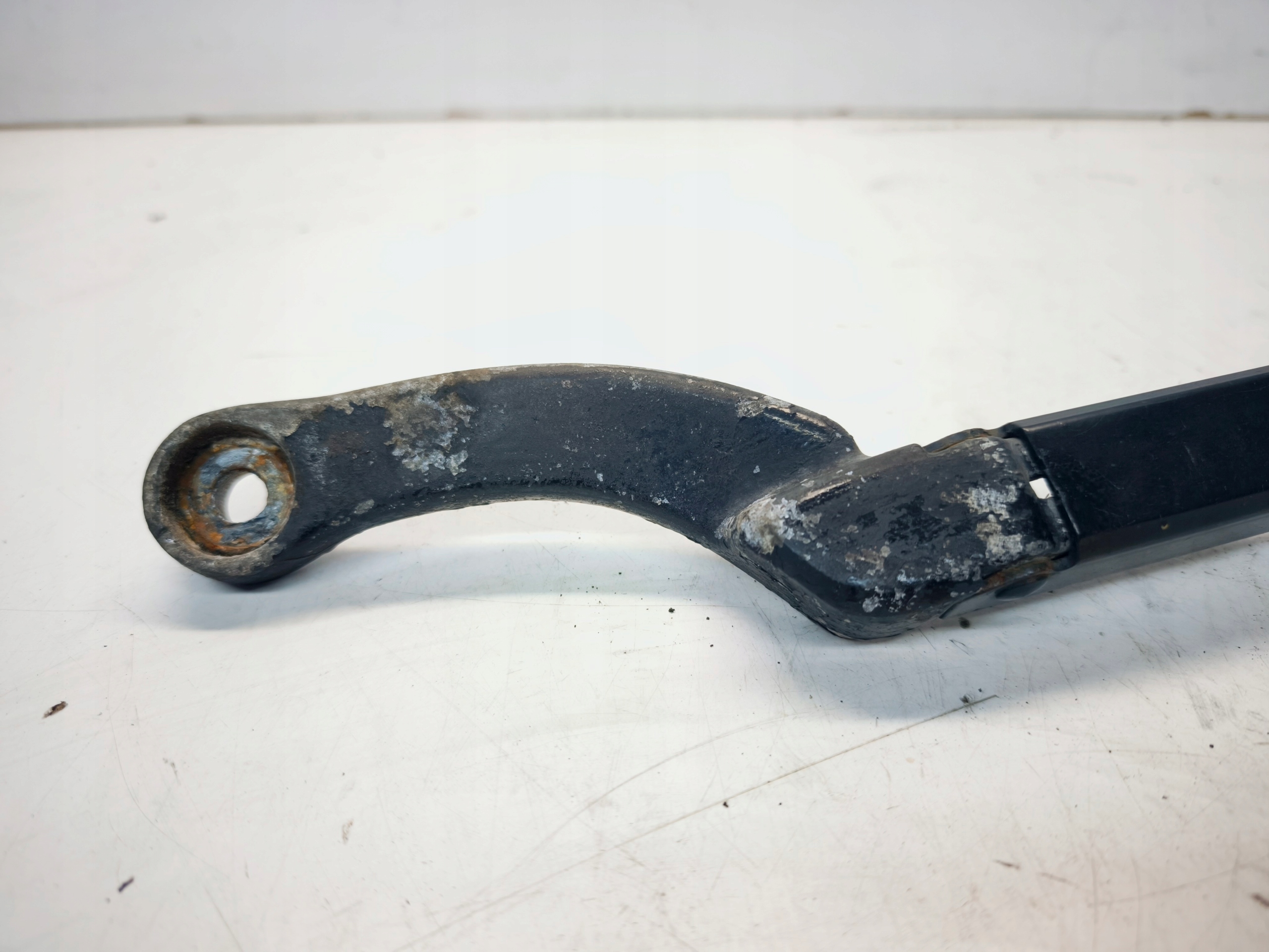 wiper arm left AUDI A4 B6 B7 8E1955407A