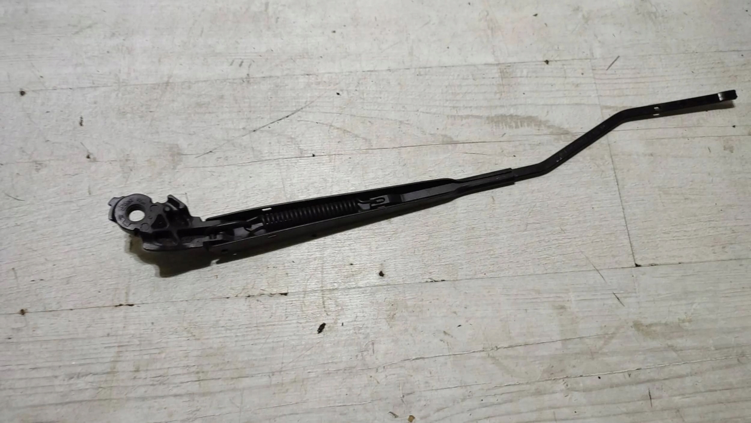 Citroen C4 Cactus 2018 wiper windows przedniej left