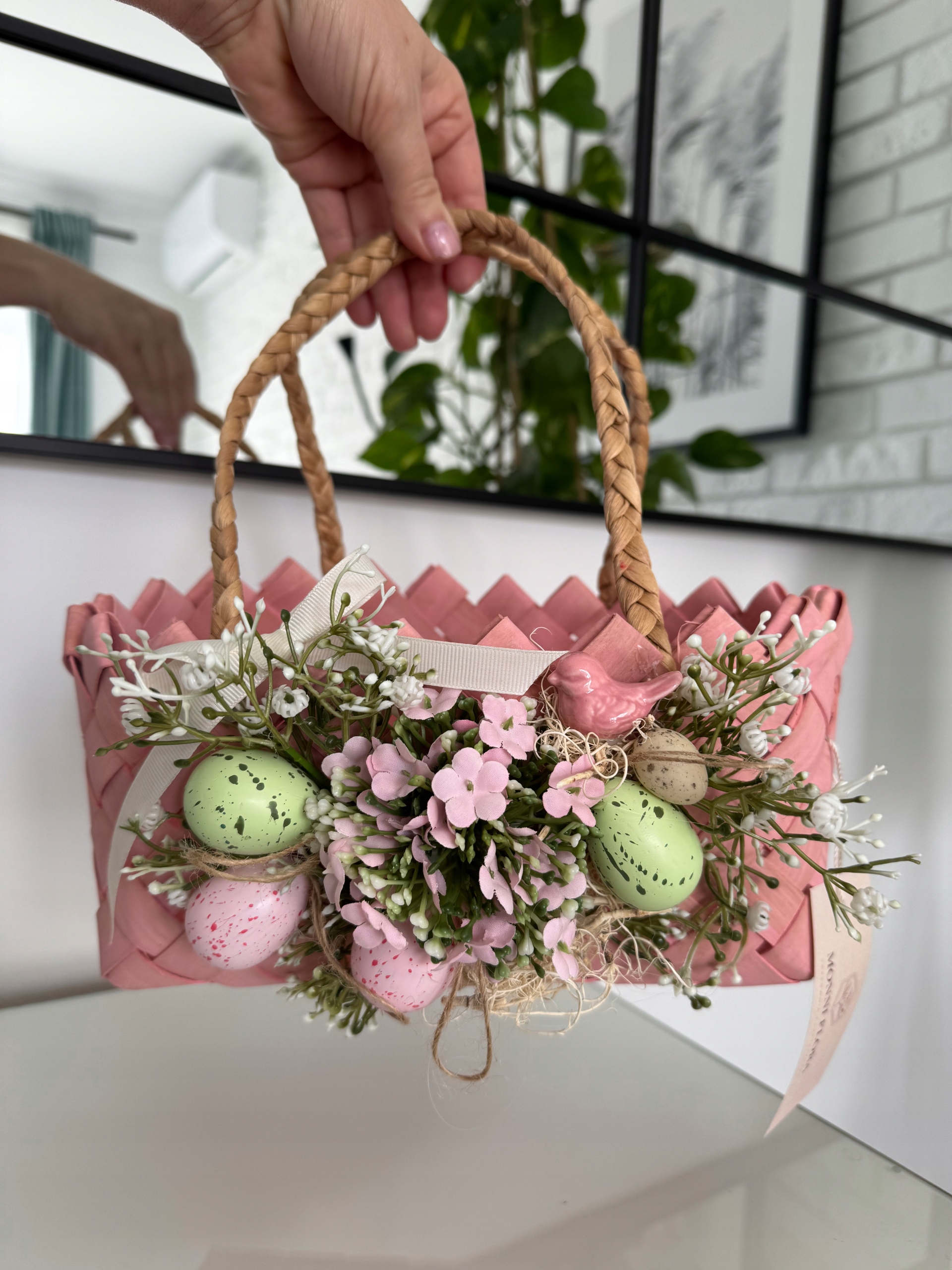 Velikonoční košíček na boho svěcení, růžový, pletený, dekorace Velikonoce