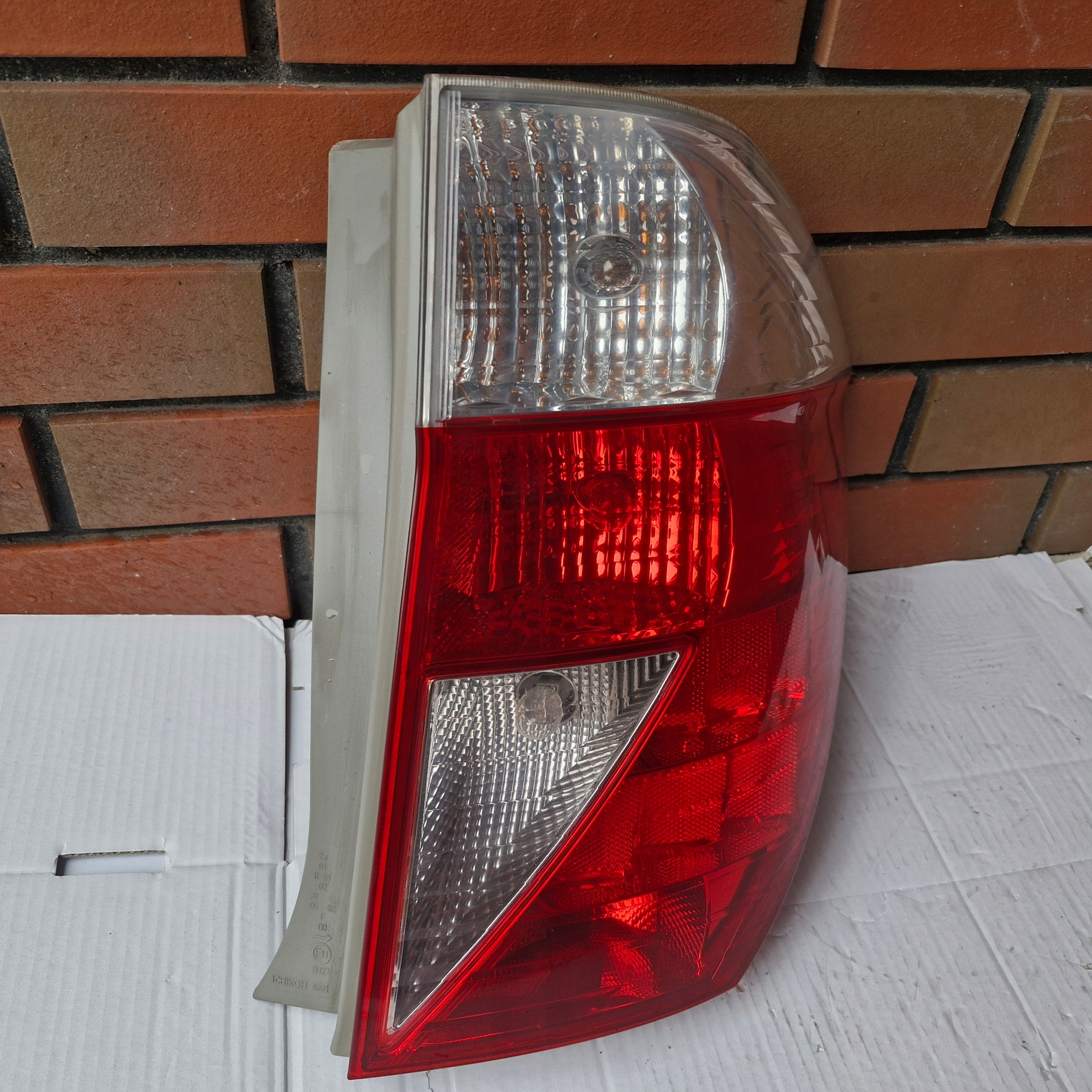 фонарь правый задний Honda