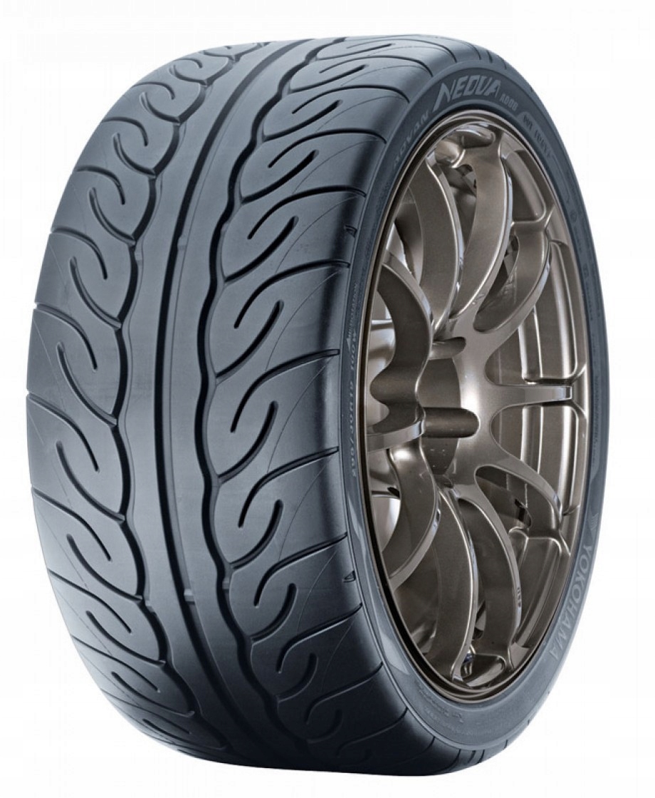 Yokohama AD08RS 225/40 R18 Letní pneumatiky