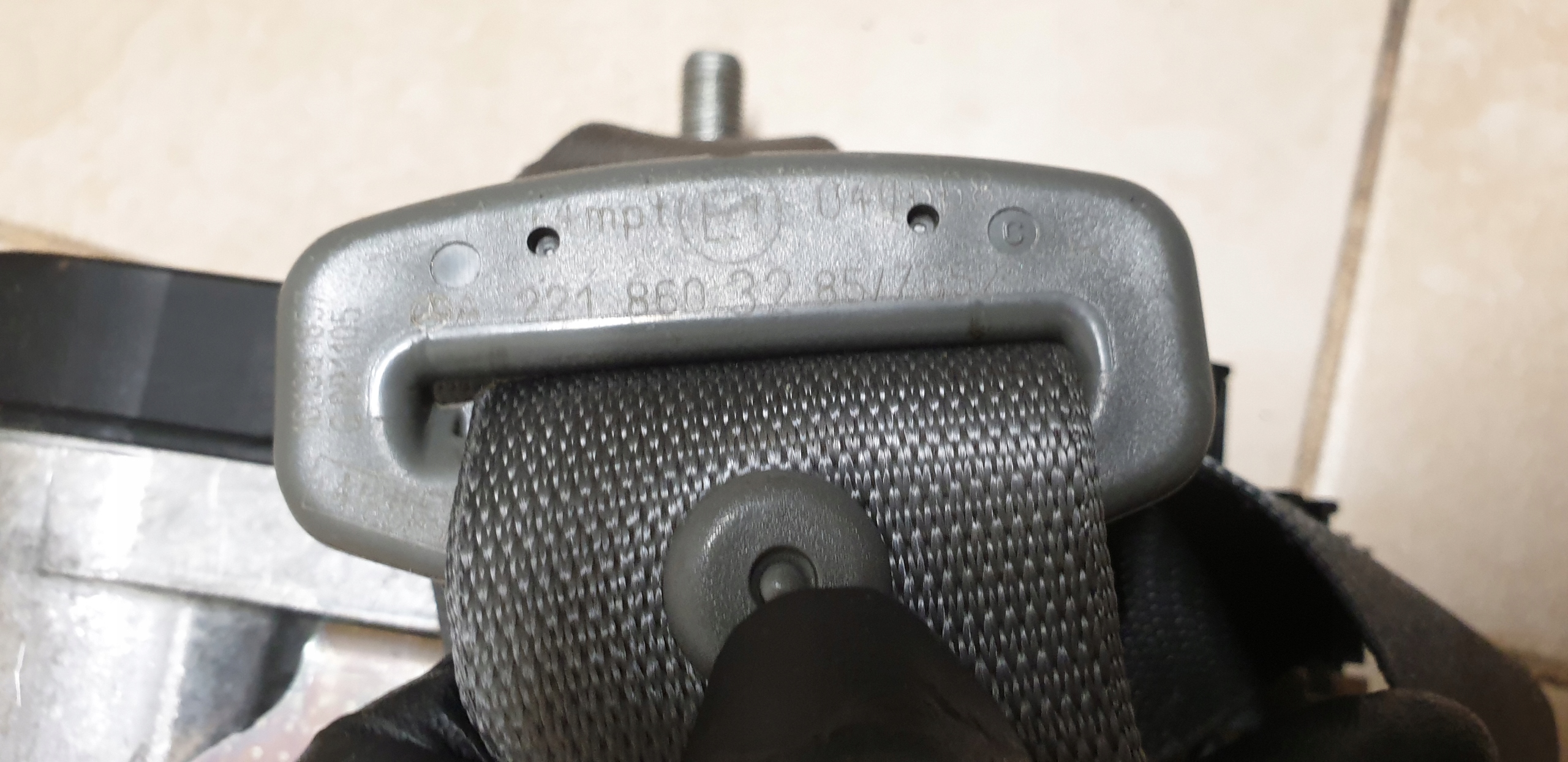 Gurten Sicherheits Spanner rechts vorne MERCEDES S W221 OE EU Farbe grau