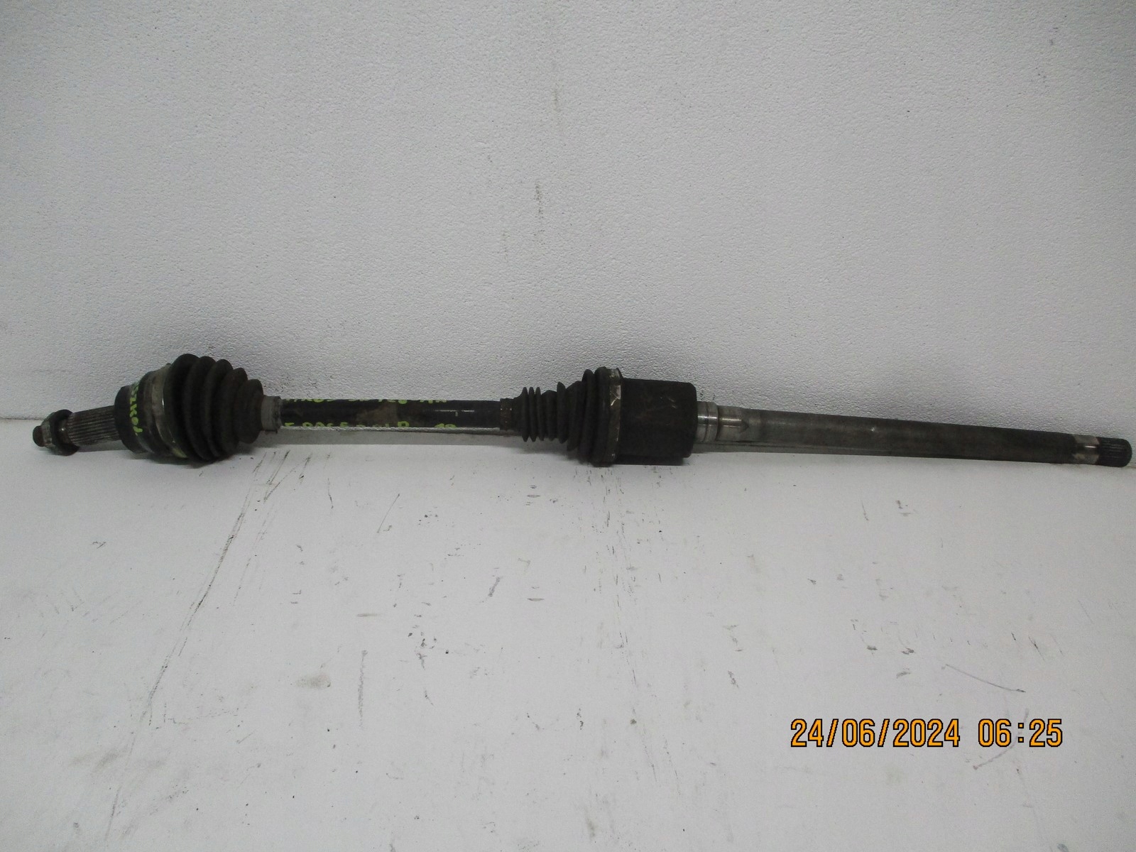 semi-axis JAGUAR F PACE right HK83-3N128-AA