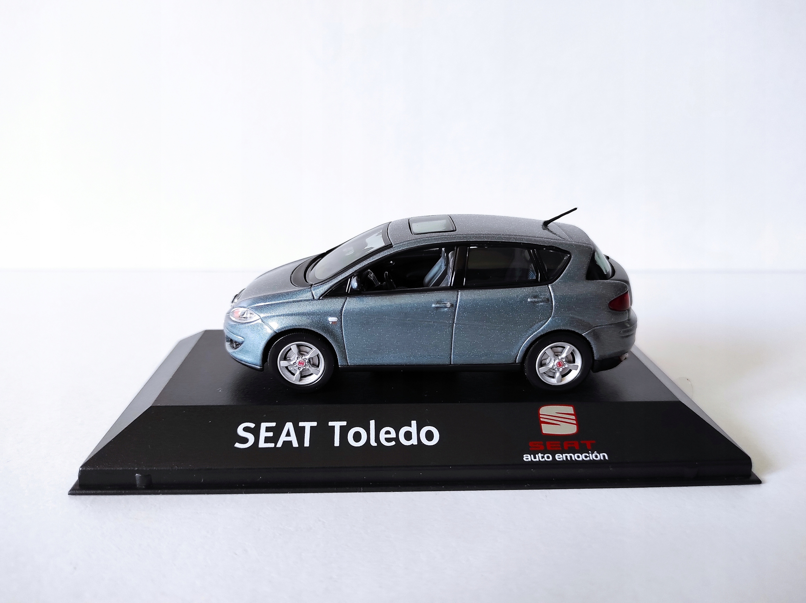 Seat Toledo III (2004/2009) Světle modrá 1:43