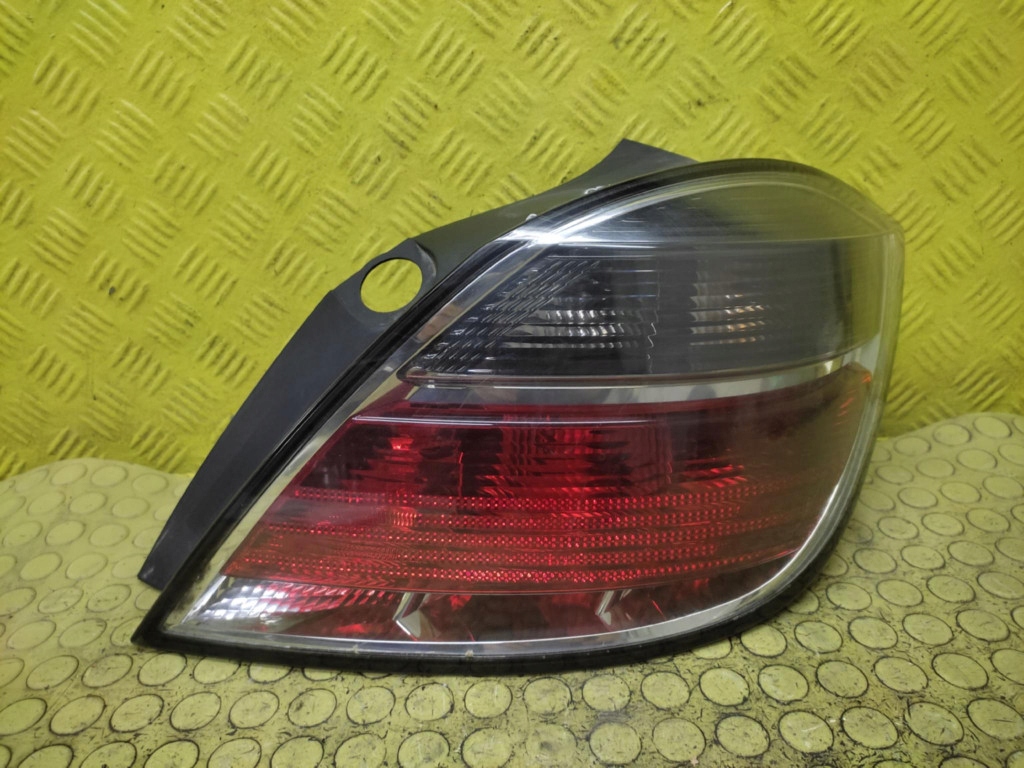 OPEL ASTRA H light right rear part 13222325