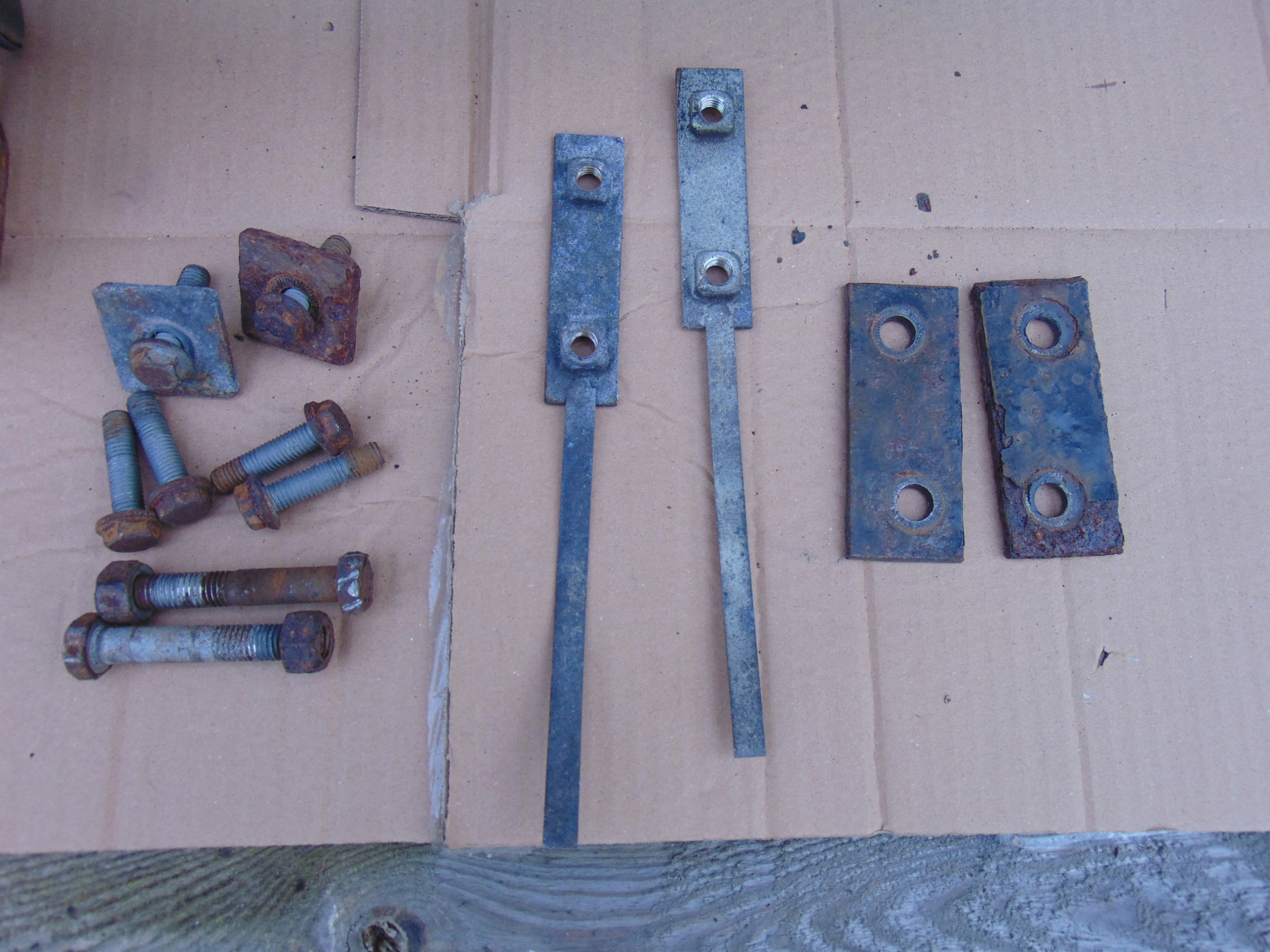 HAK HOLOWNICZY + MODUŁ HAKA FORD S-MAX MK1 Rodzaj kuli Odkręcana