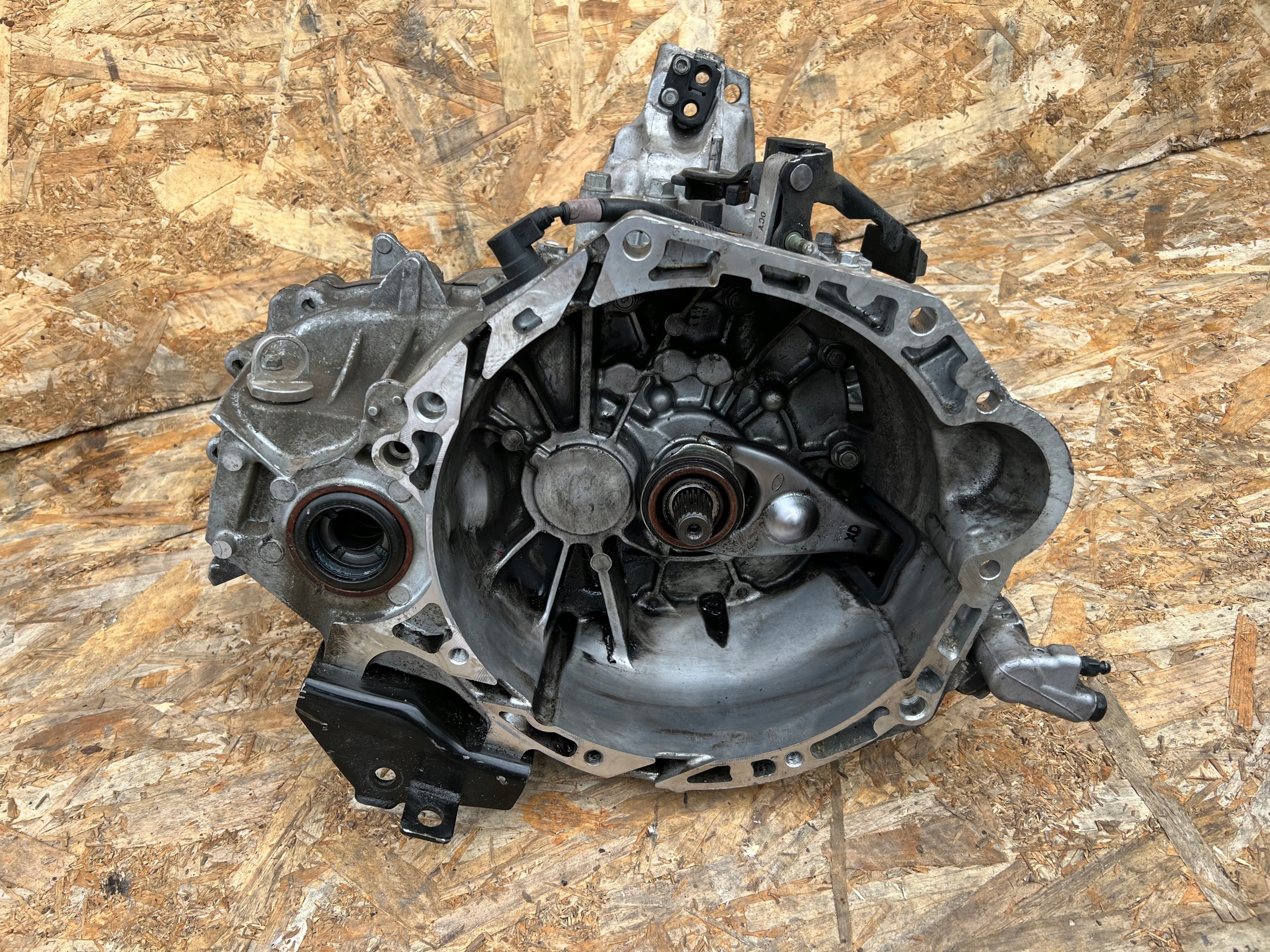 SKRZYNIA BIEGÓW KIA STONIC 1.4B