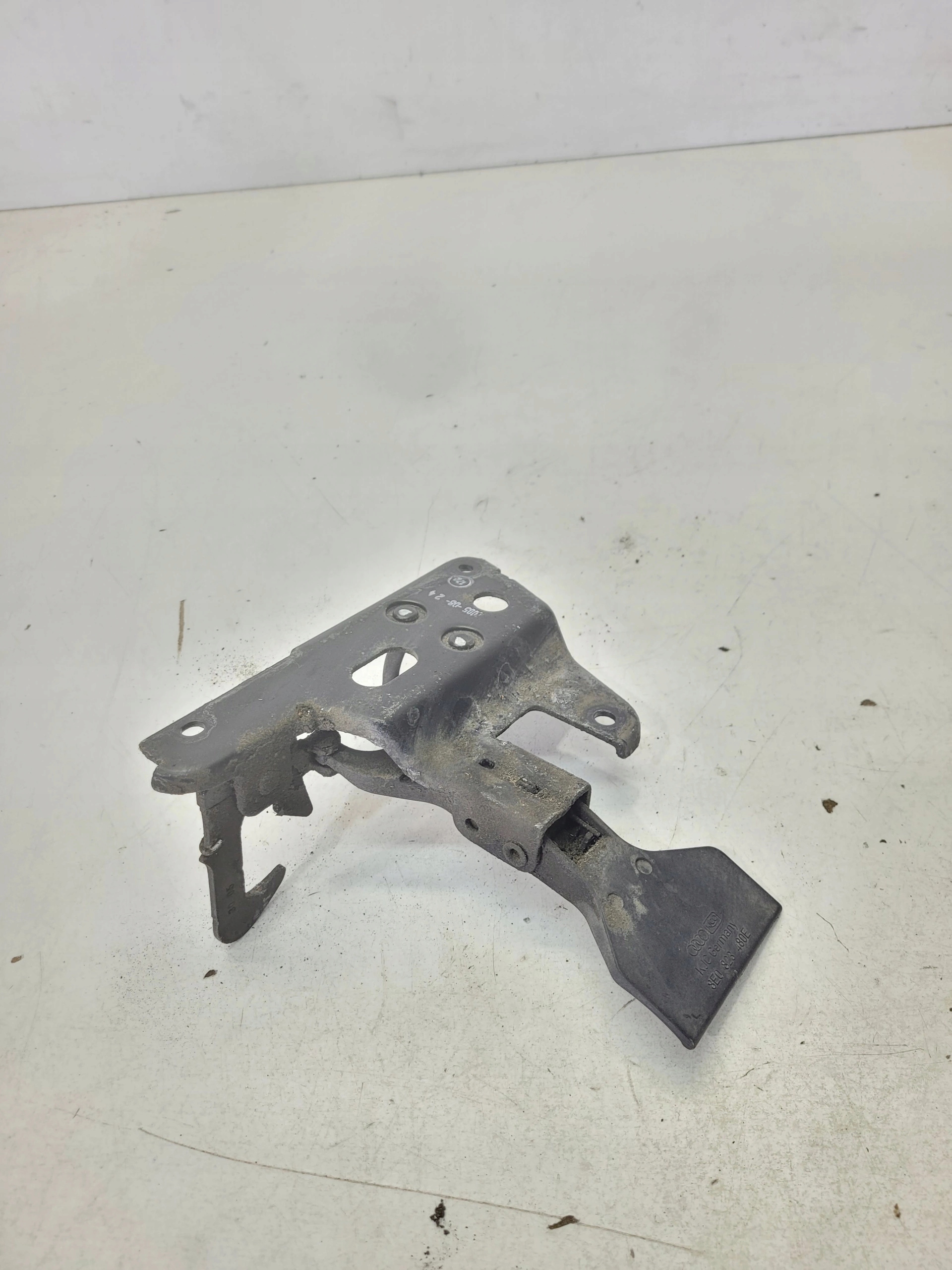 bonnet latch lock RYGIEL AUDI A4 B7 8E0823480E
