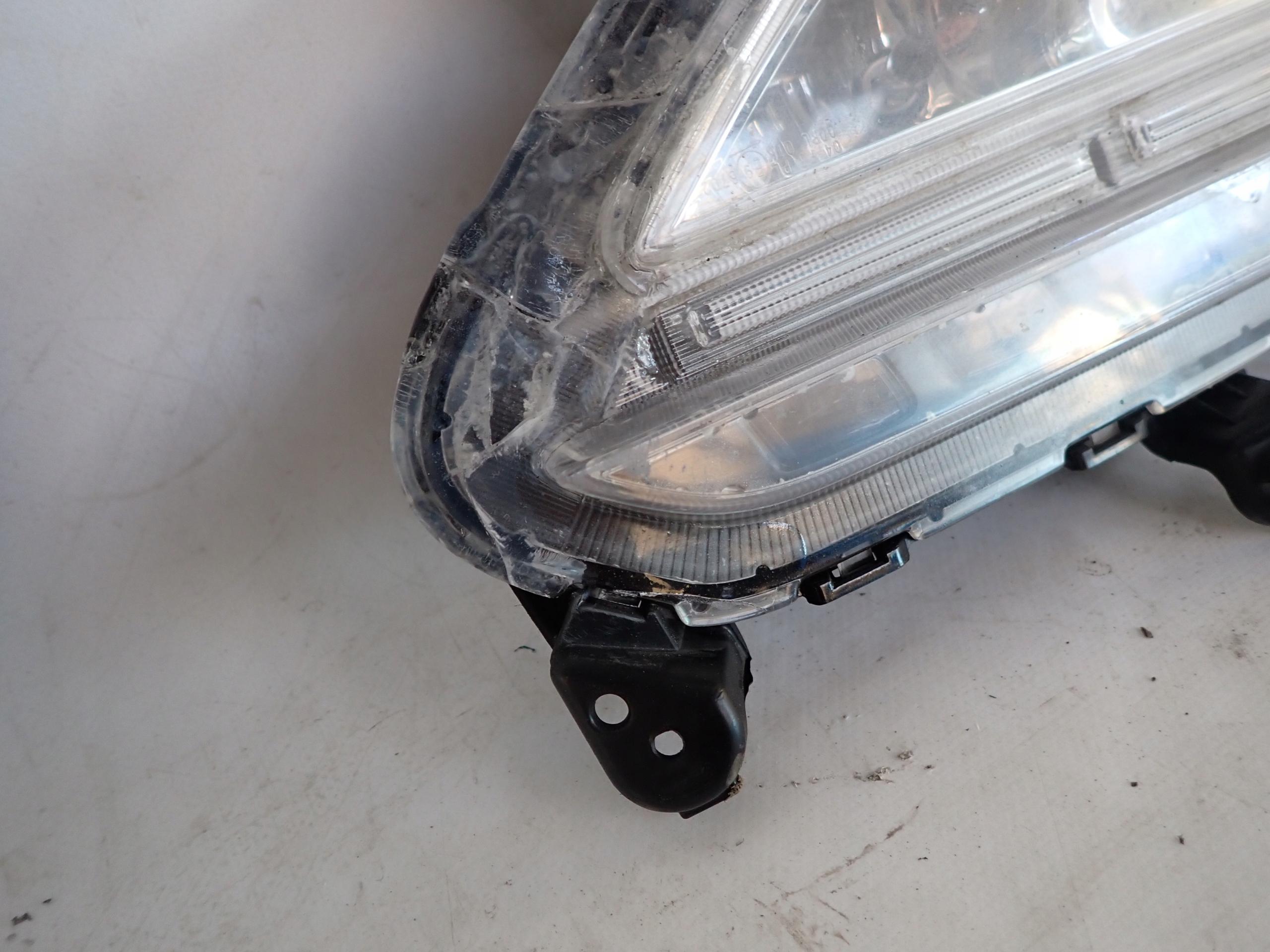 HYUNDAI SANTA FE III light right front DRL fog light 92202-2W5