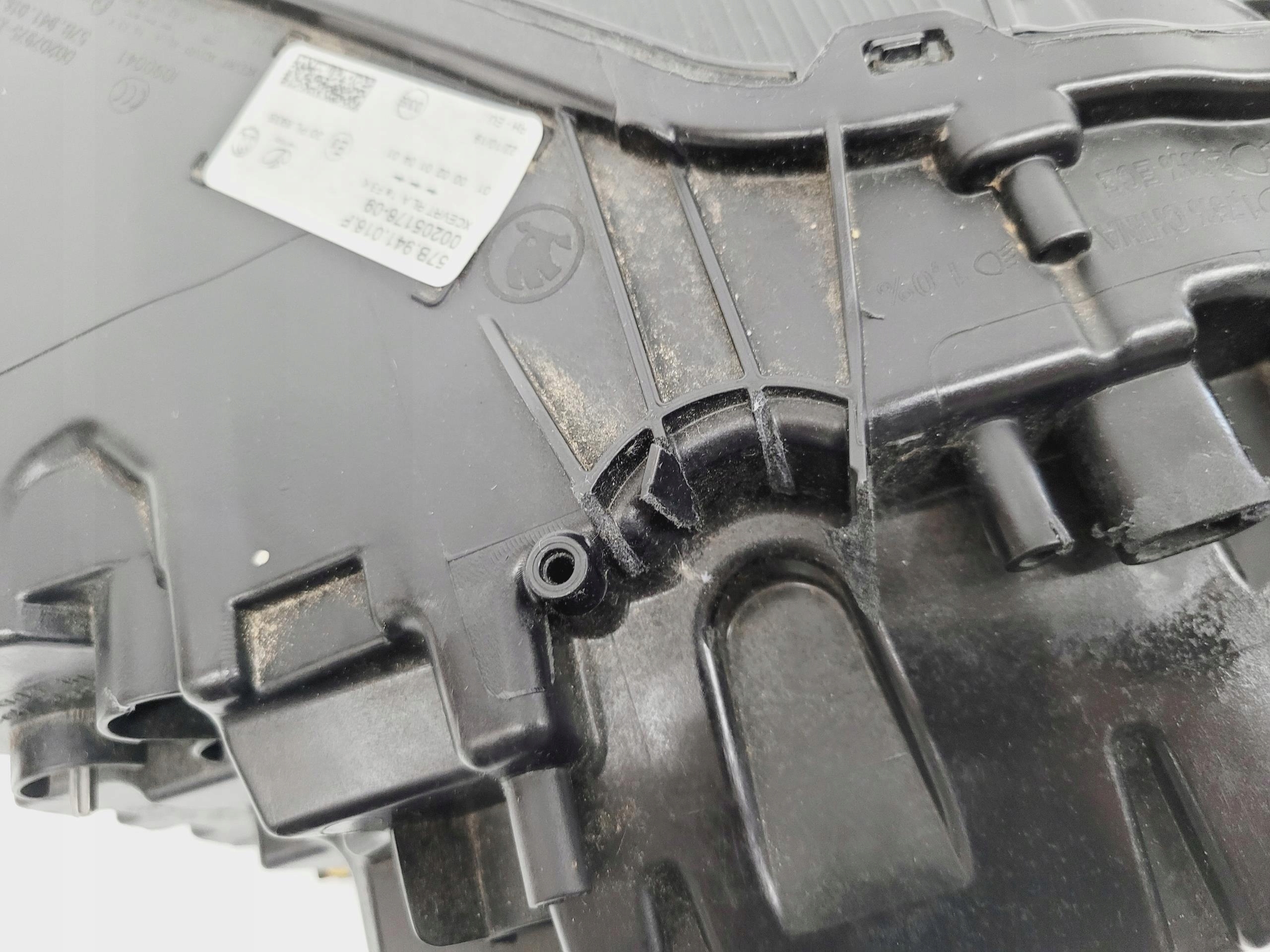 light right front FULL LED SKODA KAROQ 57B941016F