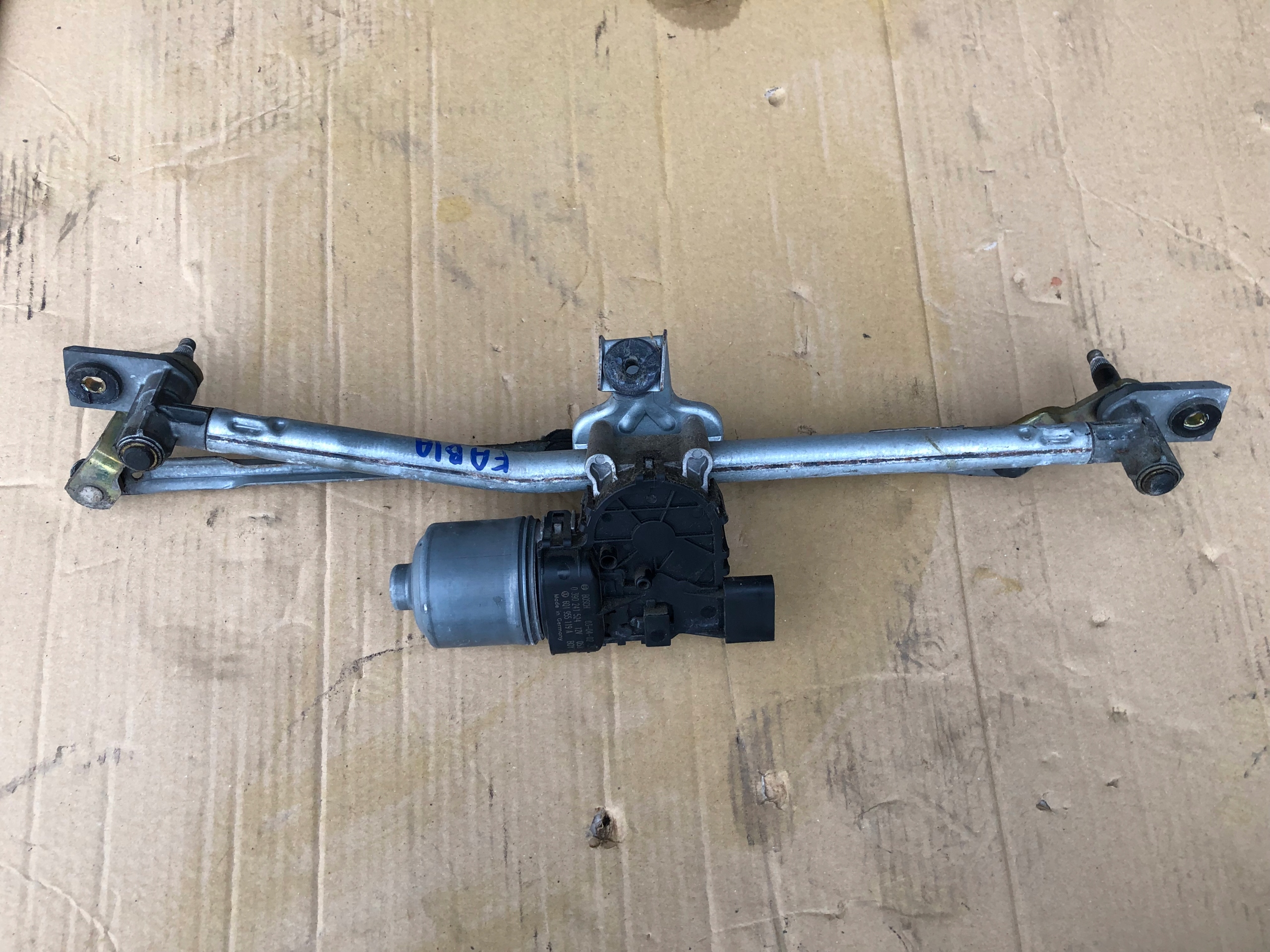 MECHANIZM WYCIERACZEK SKODA FABIA I VW POLO 9N