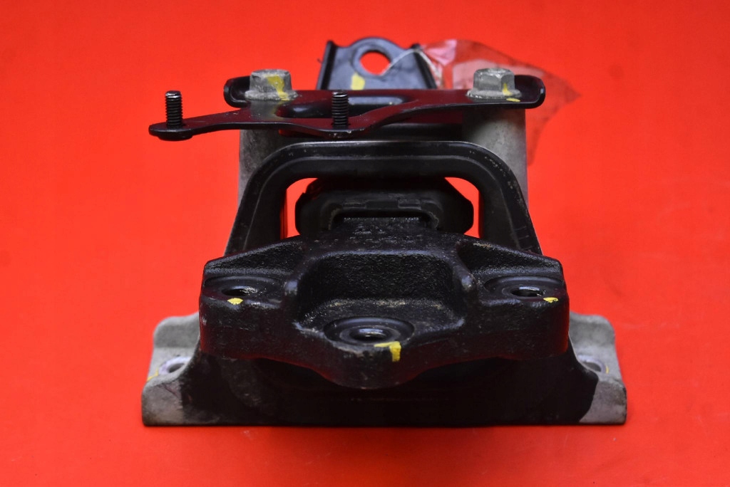 holder engine mount left SUZUKI VITARA 3 III 1.4 B-JET HYBRID 129KM 18-24