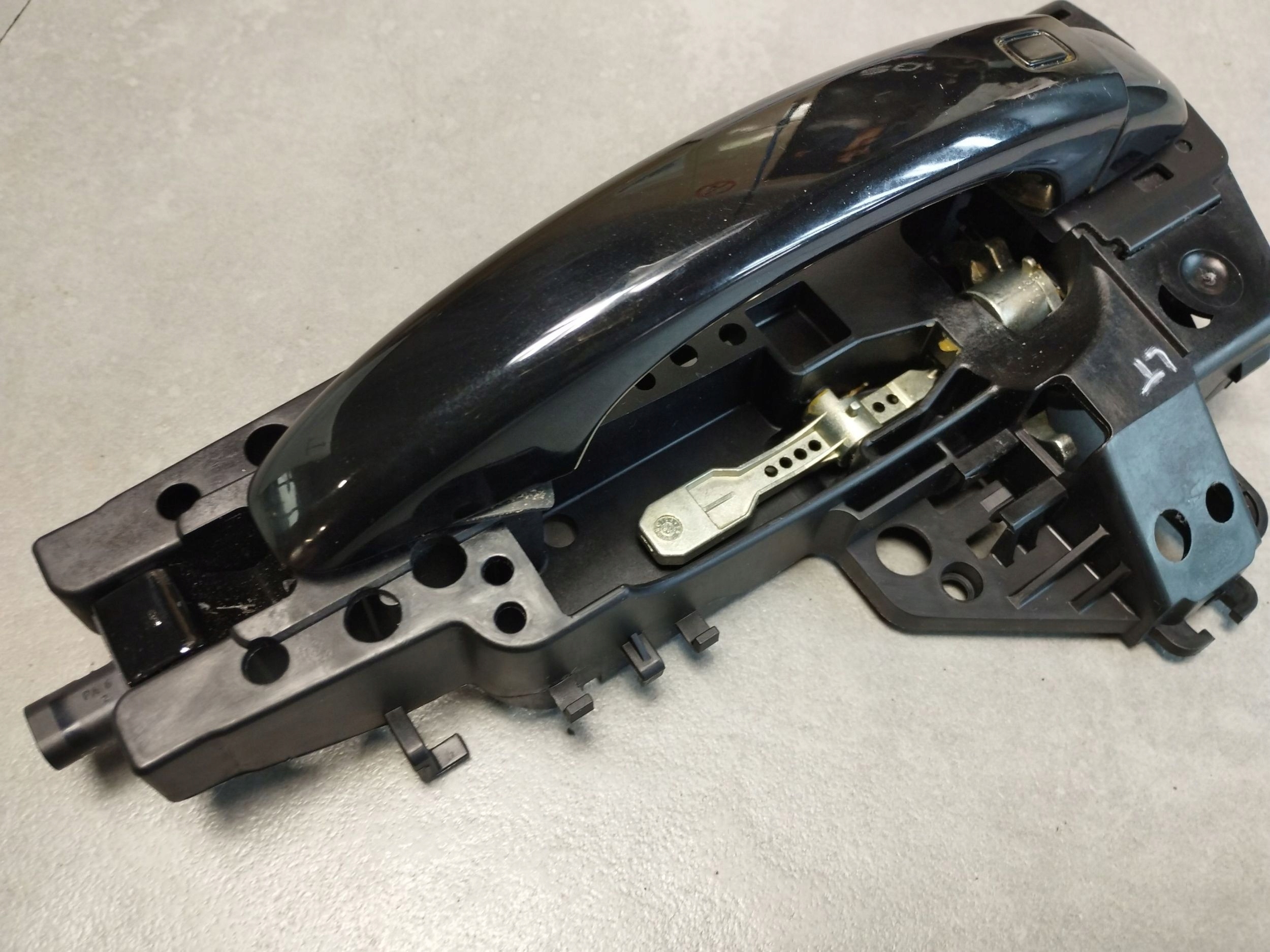 Audi A5 Sportback 8TA handle left rear part LY9T KESSY 8T0837205A