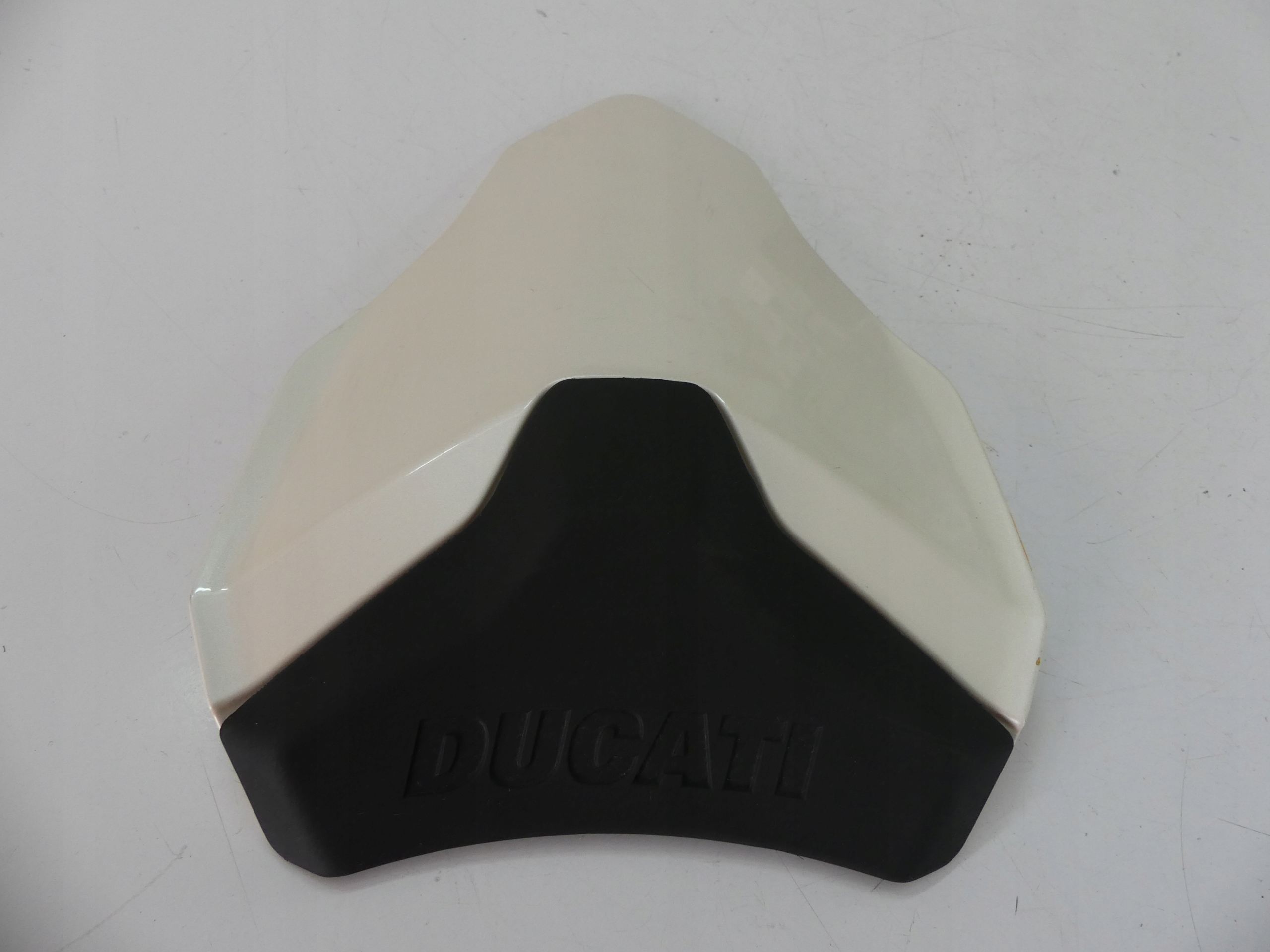 24733071A -B4W6JHW56 - . НАКЛАДКА НА СИДЕНЬЕ DUCATI 848 1098 1198