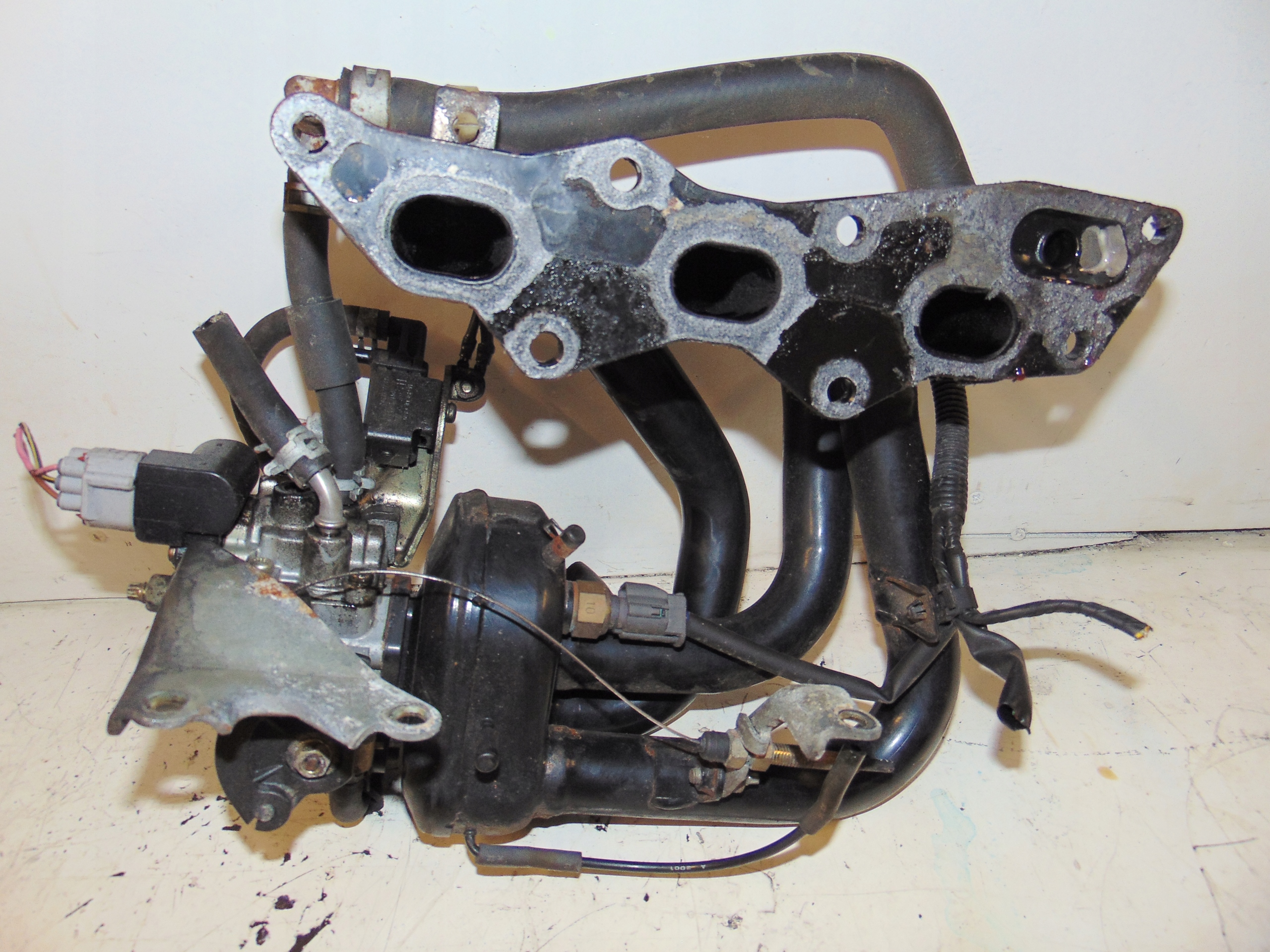 коллектор Впускный ДРОССЕЛЬНАЯ ЗАСЛОНКА Daihatsu SIRION и 1.0b