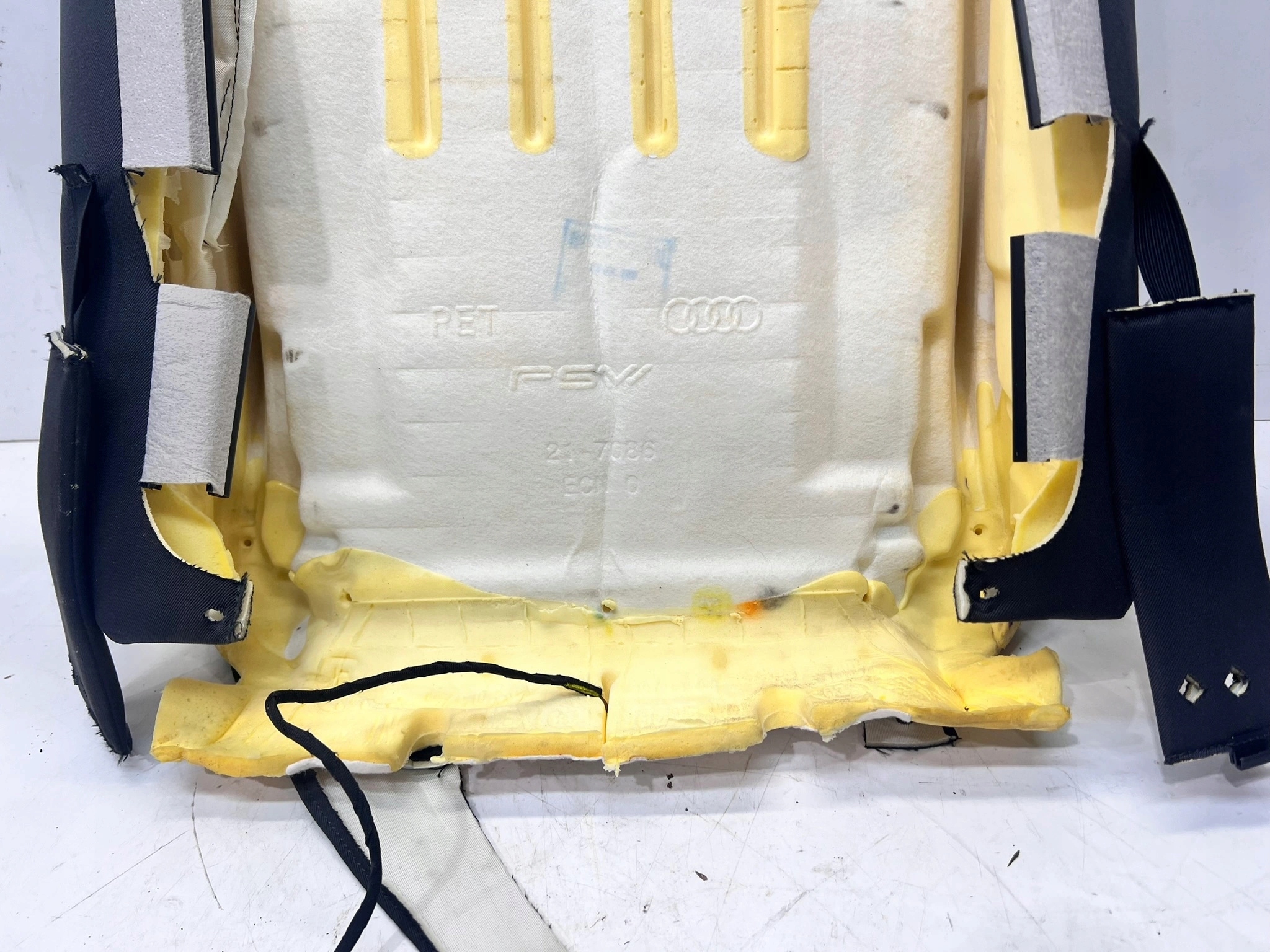 MATA GRZEWCZA SITZ links oder rechts OPARCIE AUDI Q5 FY 80A963557B