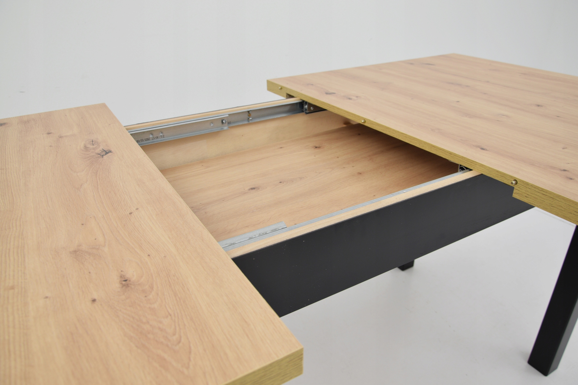 Stół 90x160/ 240 cm i 10 nowoczesnych krzeseł Kolor korpusu stołu czarny