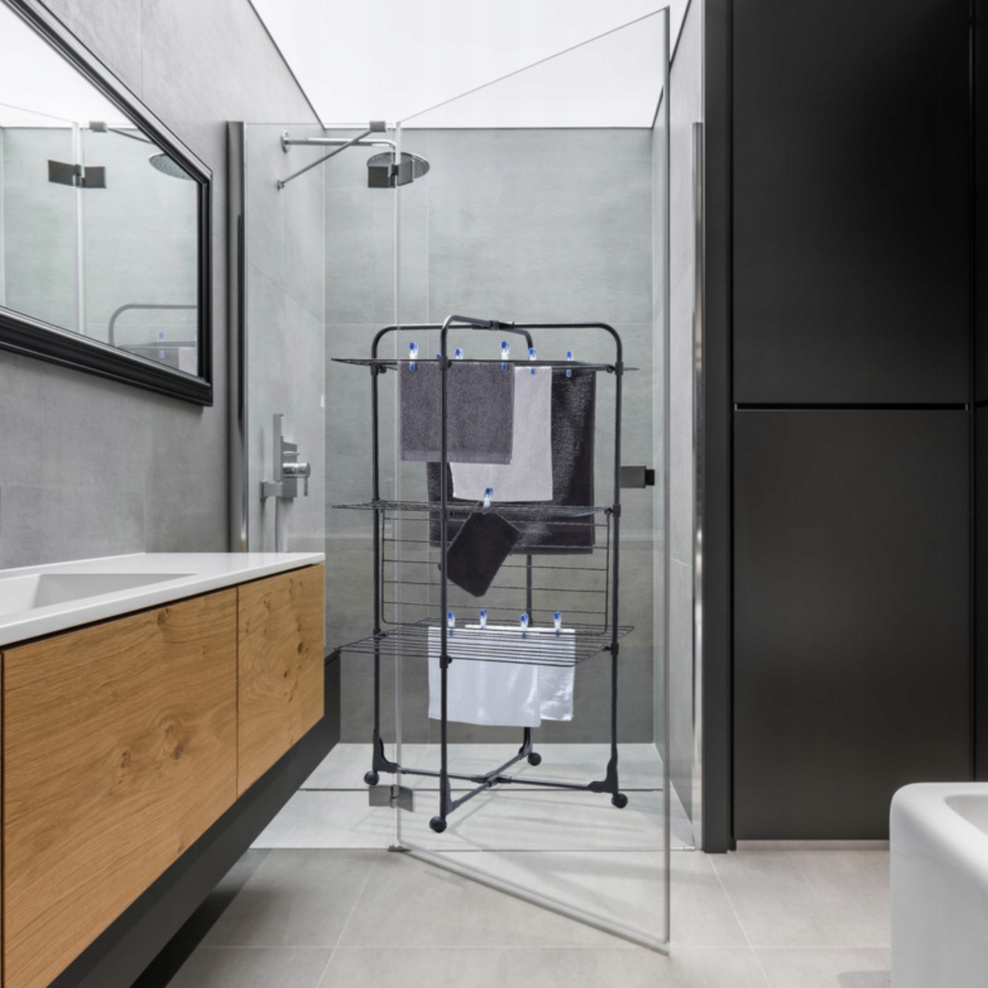 Levně Vertikální sušák na prádlo Leifheit černý, šňůry 27 m (270 Black)